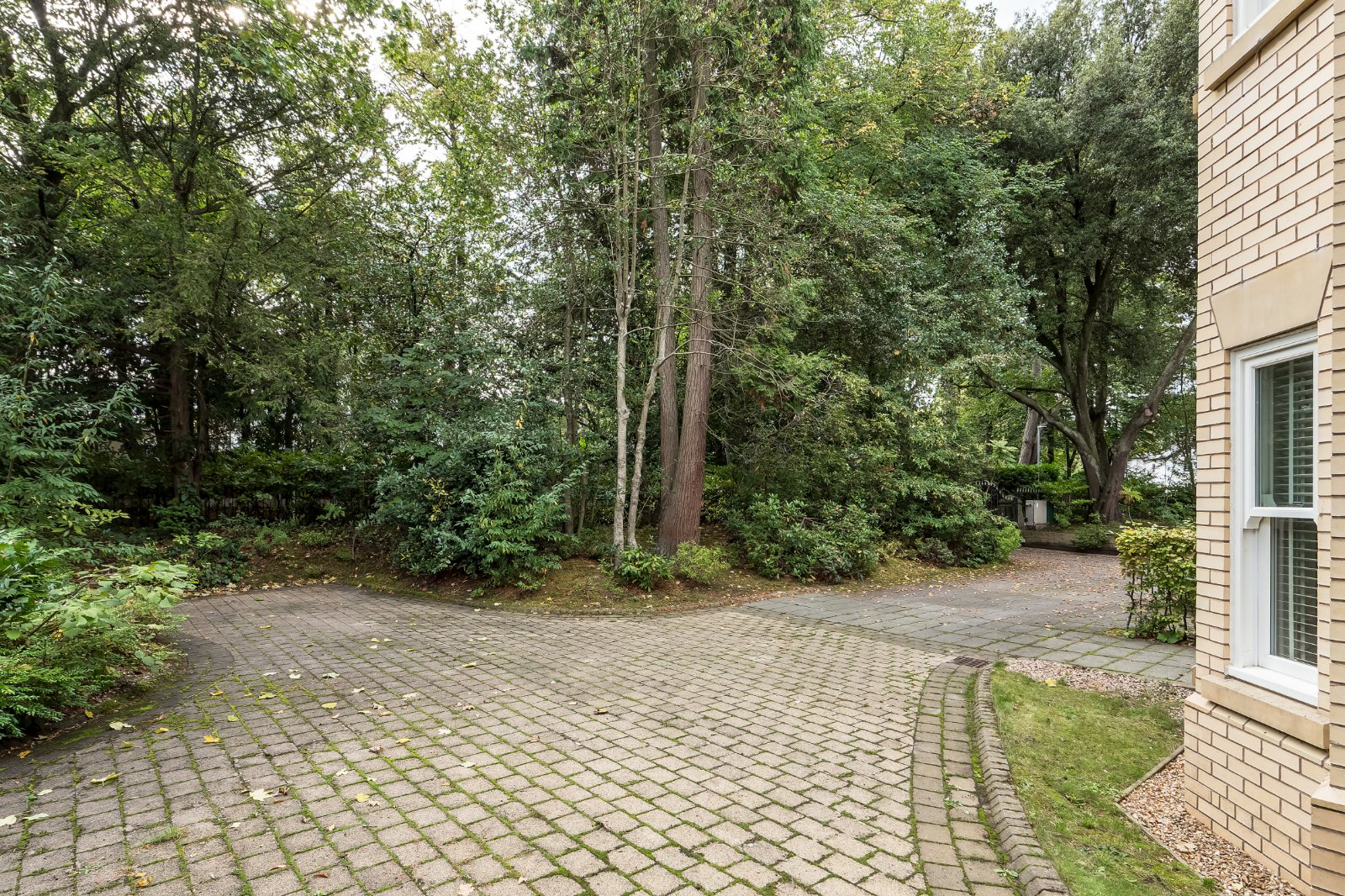 Bradgate Road, Altrincham, WA14, photo 26