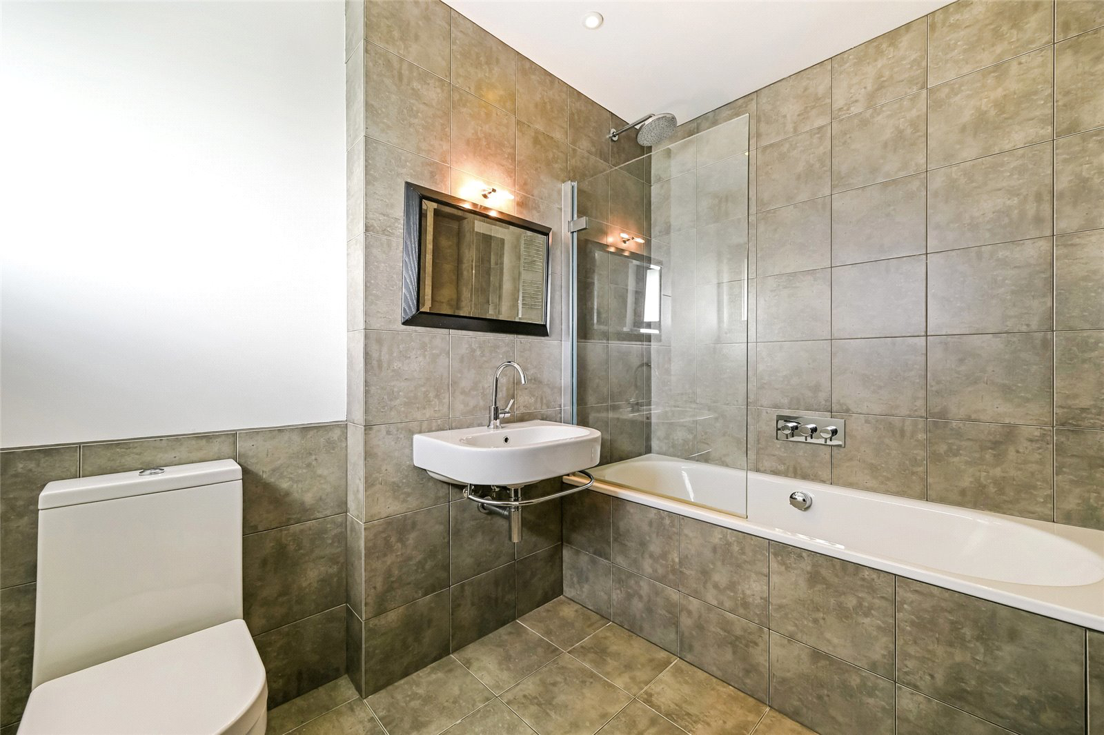 Smugglers Lane, Bosham, West Sussex, PO18, photo 13