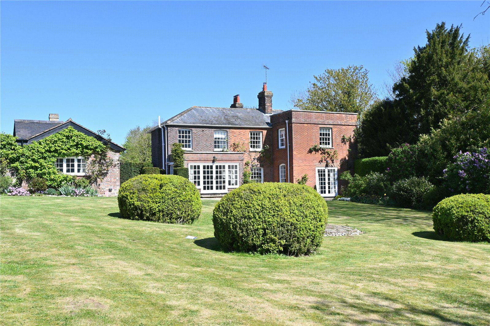 Sharpenhoe Road, Streatley, Bedfordshire, LU3, photo 2