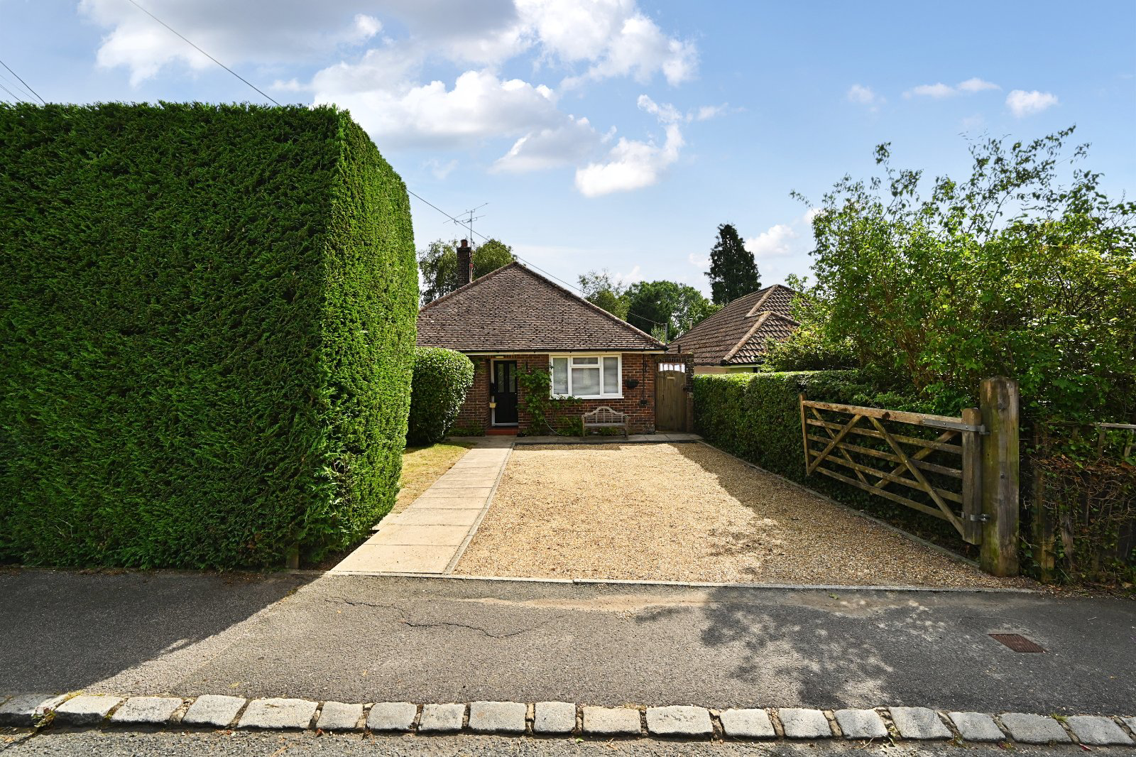 Beaconsfield Road, Chelwood Gate, Haywards Heath, East Sussex, RH17, photo 9