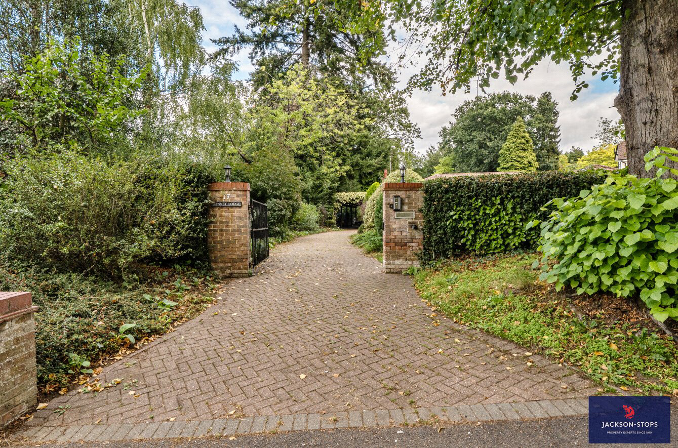 Weathercock Lane, Woburn Sands, Bedfordshire, MK17, photo 3