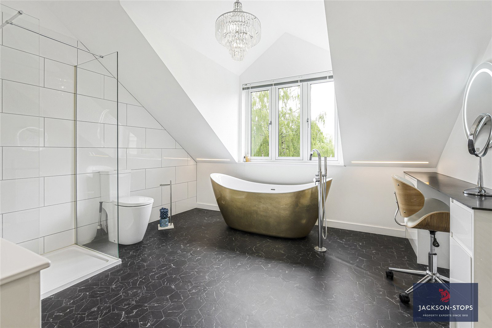 Walden Road, Sewards End, Saffron Walden, Essex, CB10, photo 17