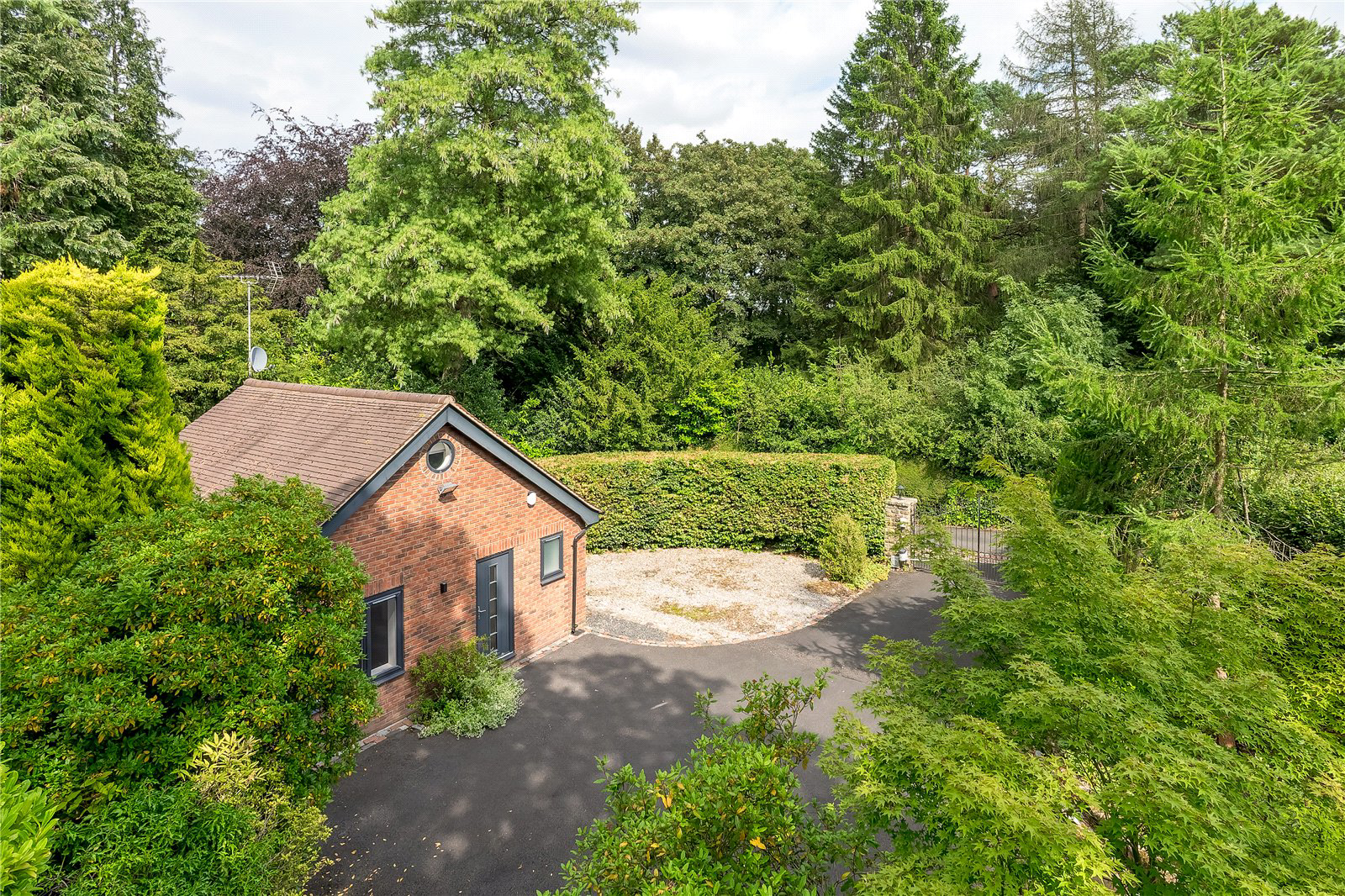 Saddleback Drive, Castle Hill, Prestbury, Cheshire, SK10