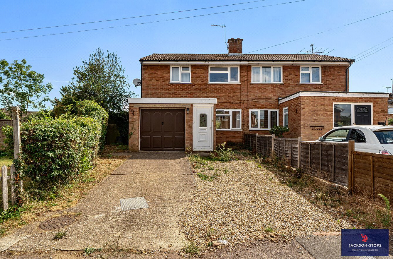 Blackthorn Grove, Woburn Sands, Buckinghamshire, MK17