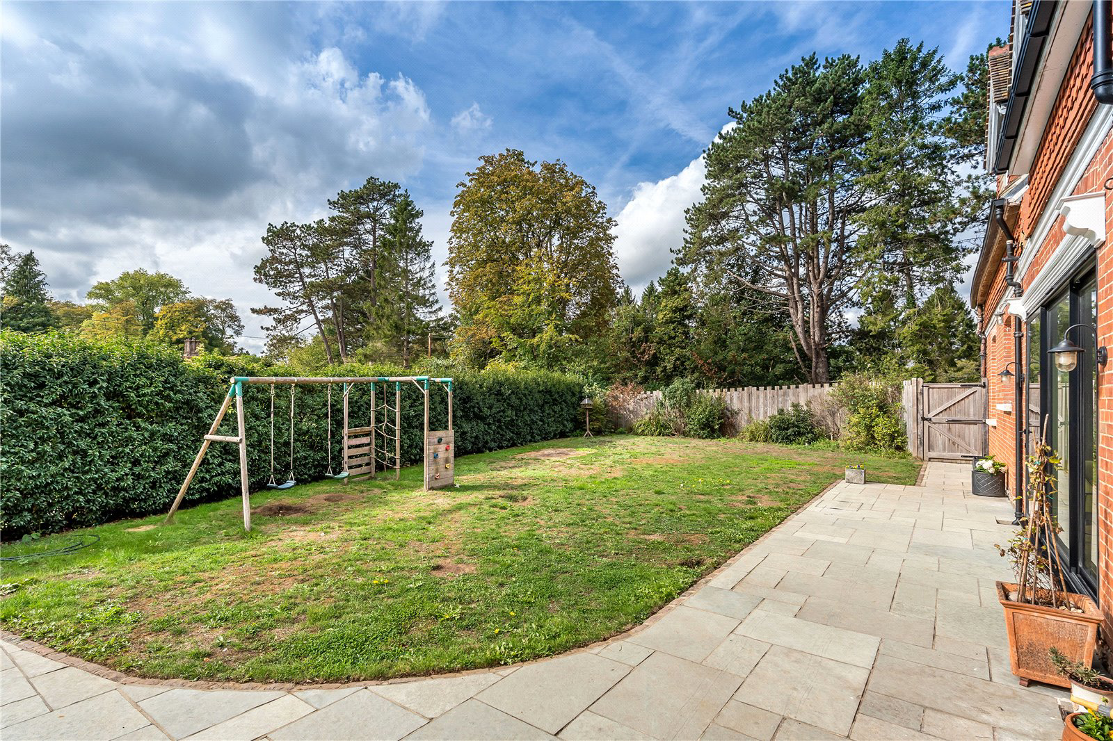 The Ridge, Woldingham, Caterham, Surrey, CR3, photo 31