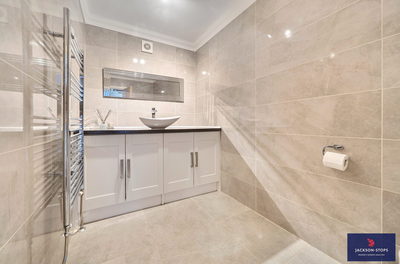 Mentone Avenue, Aspley Guise, Bedfordshire, MK17, photo 13