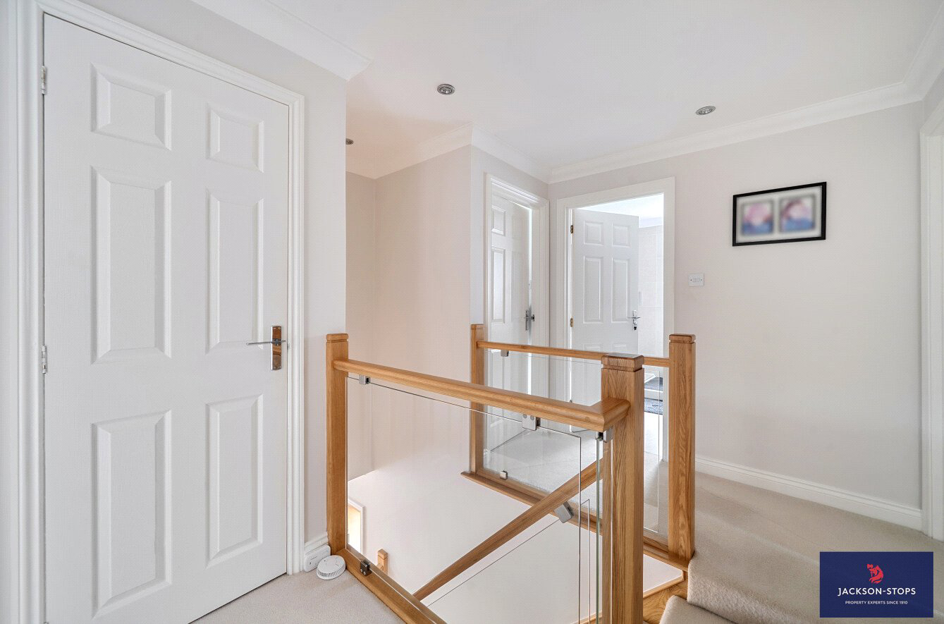 Mentone Avenue, Aspley Guise, Bedfordshire, MK17, photo 15