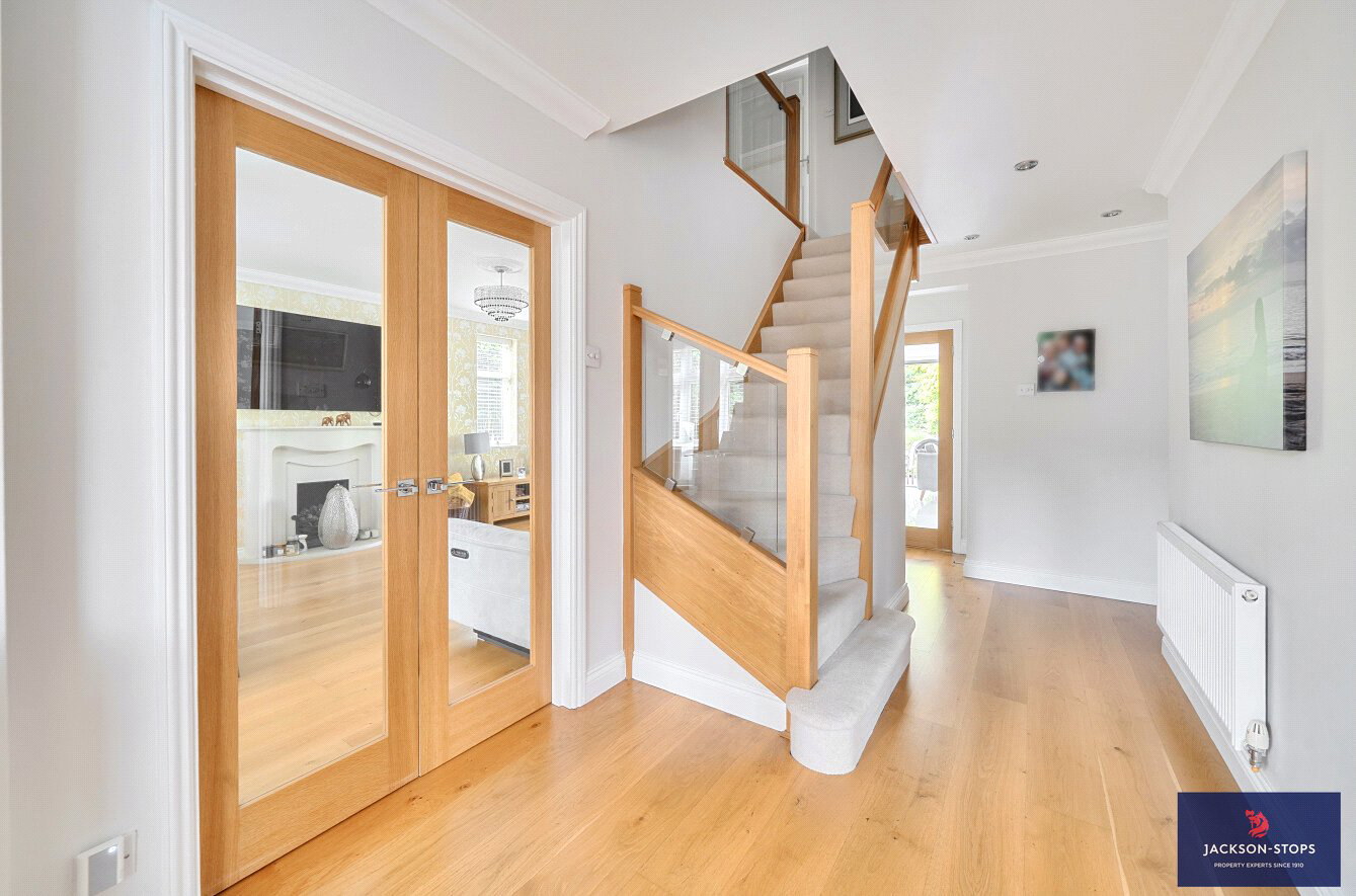 Mentone Avenue, Aspley Guise, Bedfordshire, MK17, photo 12