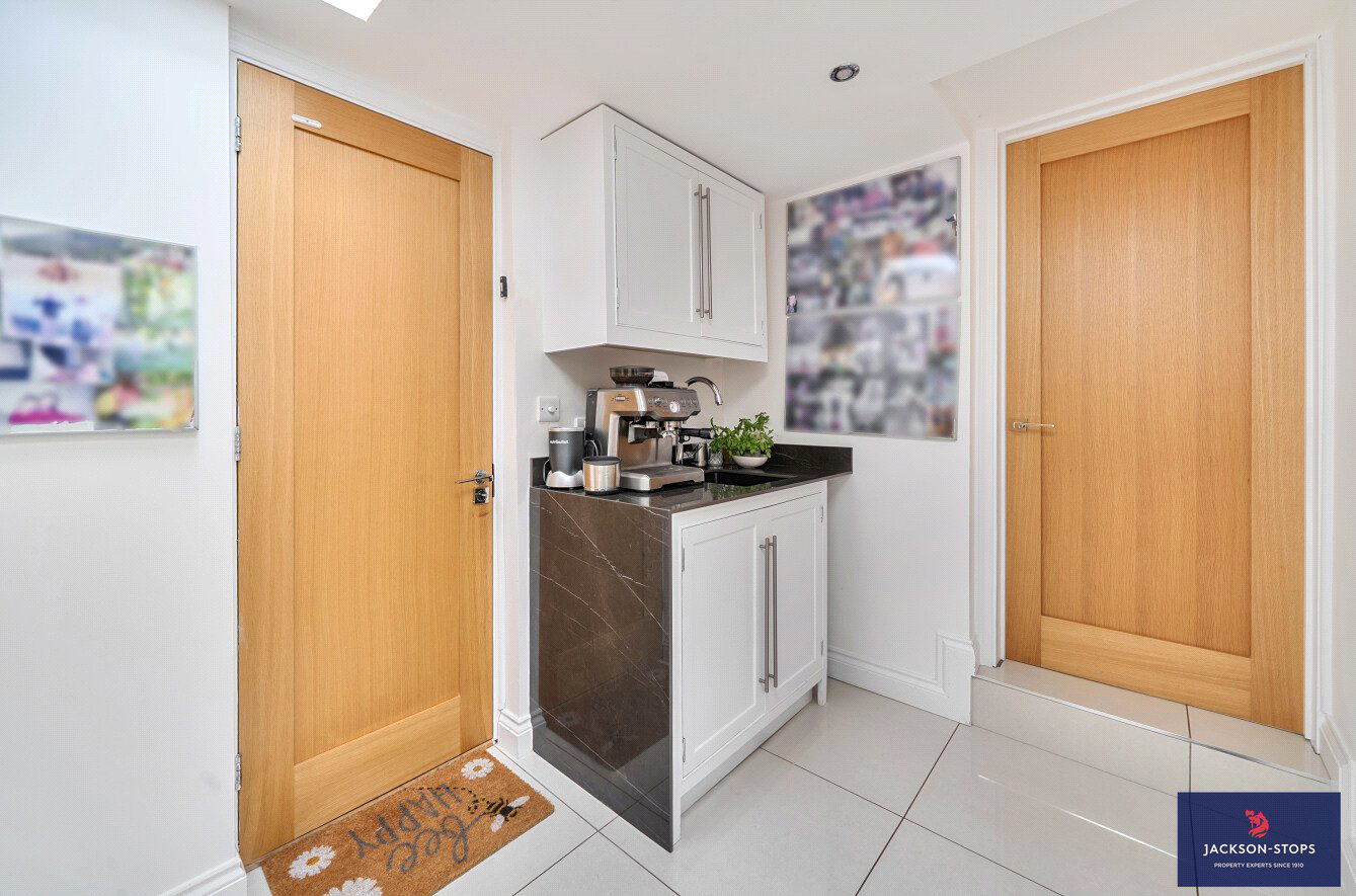 Mentone Avenue, Aspley Guise, Bedfordshire, MK17, photo 14