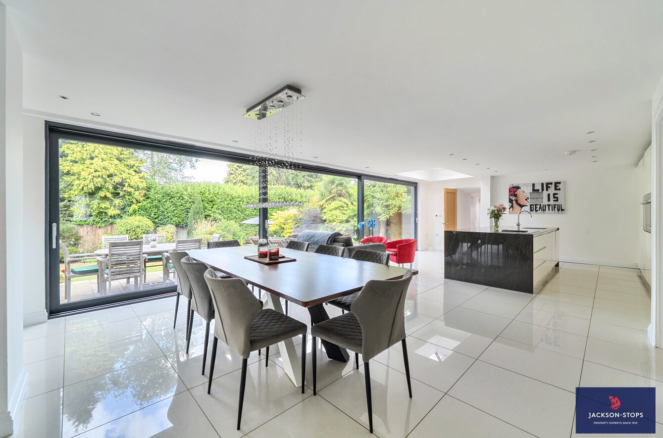 Mentone Avenue, Aspley Guise, Bedfordshire, MK17, photo 4