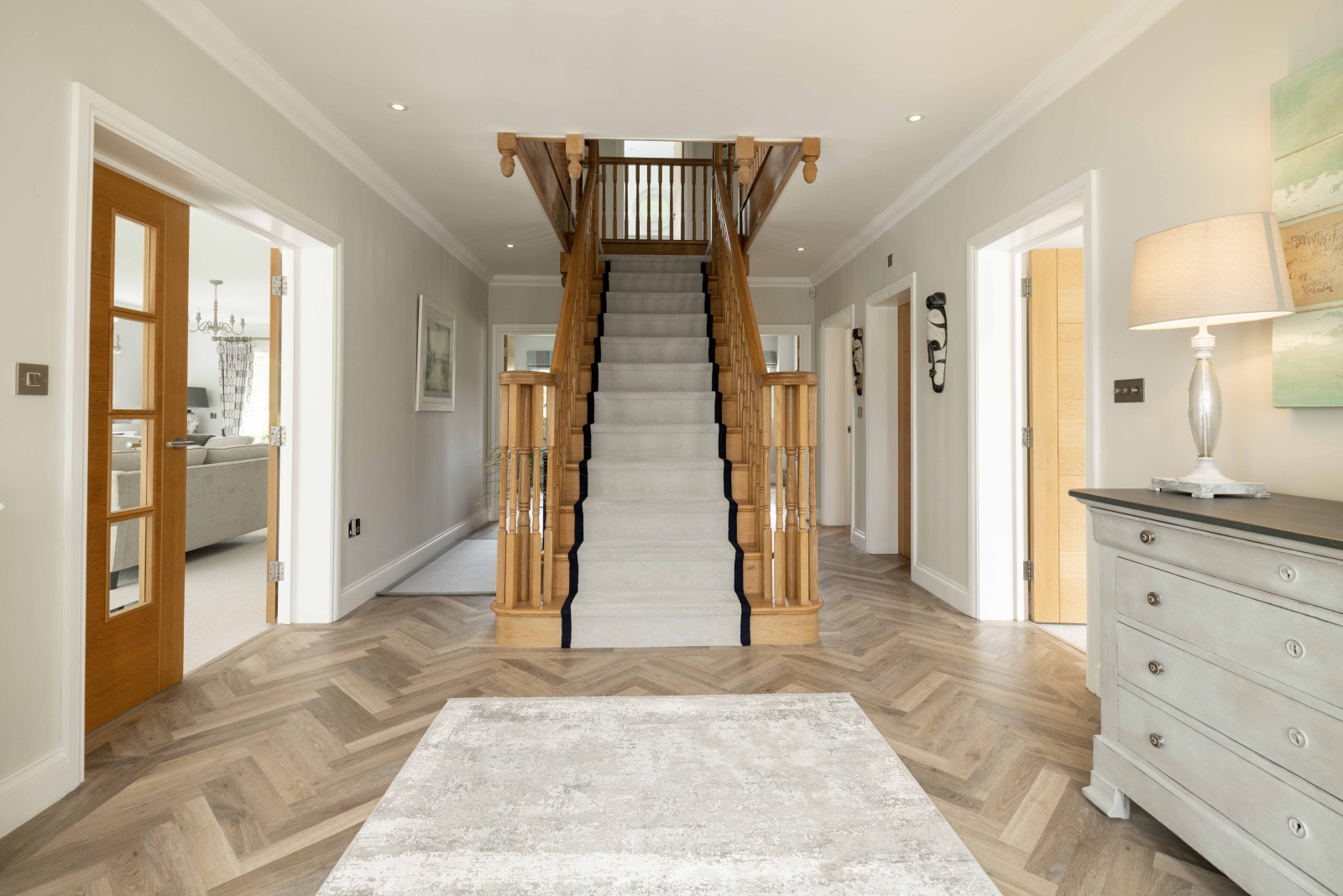 Coombe Hill Road, East Grinstead, RH19, photo 4