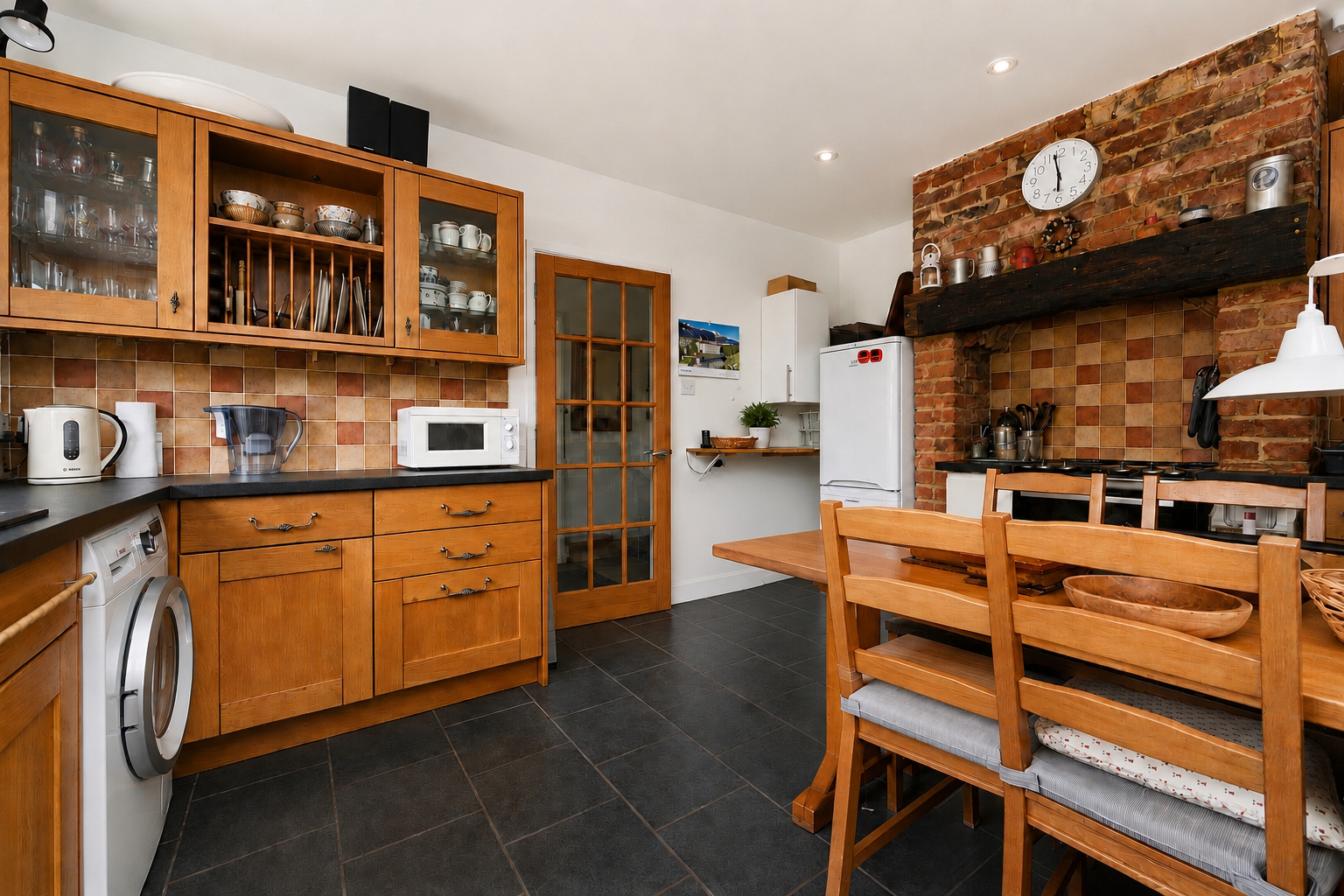 Beaconsfield Road, Chelwood Gate, Haywards Heath, East Sussex, RH17, photo 2