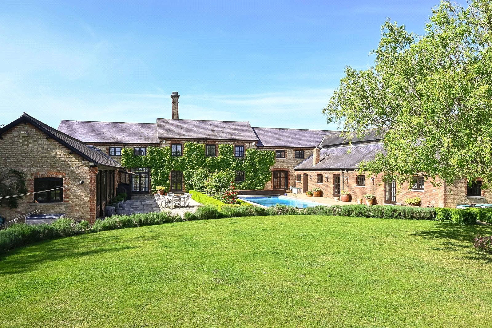 Segenhoe, Eversholt Road, Ridgmont, Bedfordshire, MK43, photo 4