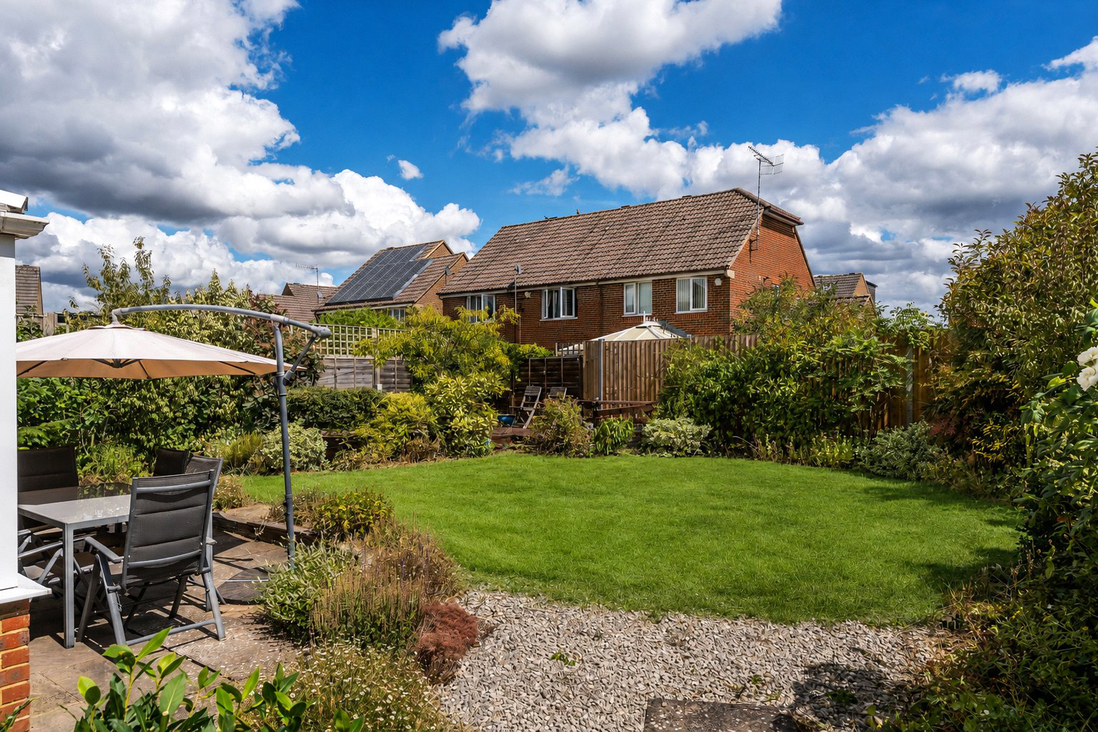 Dumville Drive, Godstone, Surrey, RH9, photo 2