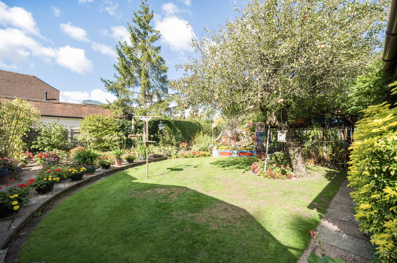 Fenns Lane, West End, Woking, GU24, photo 34
