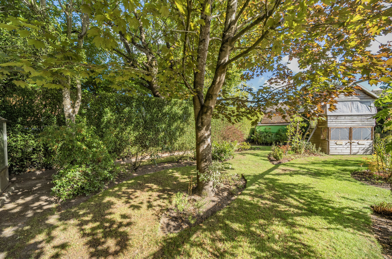 Fenns Lane, West End, Woking, GU24, photo 32
