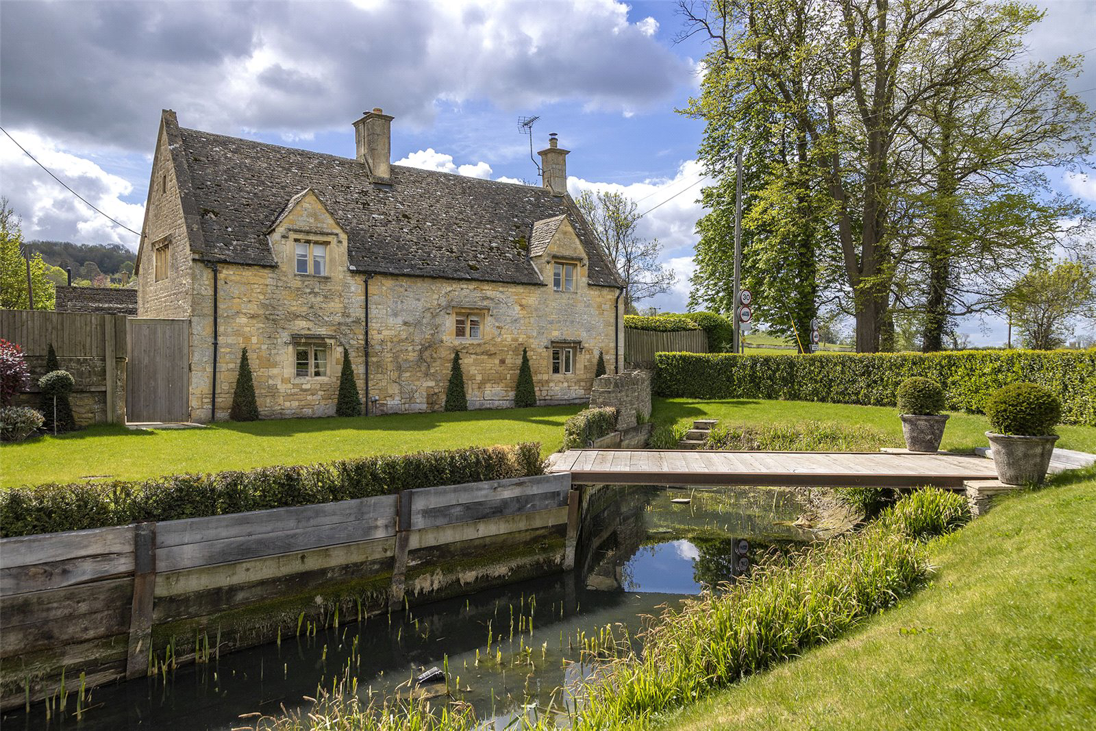 Saintbury, Broadway, Gloucestershire, WR12