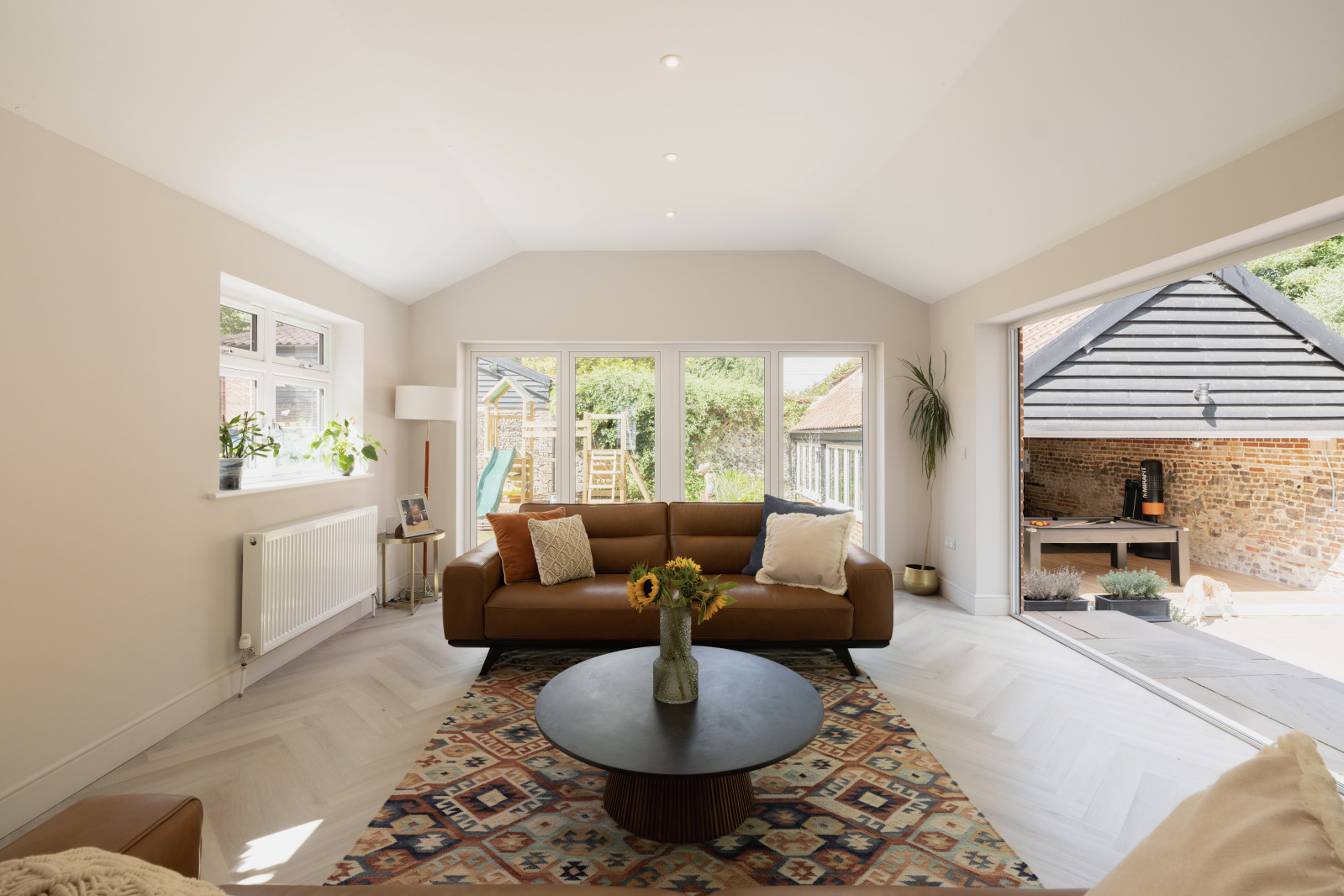 Sitting/Dining Room