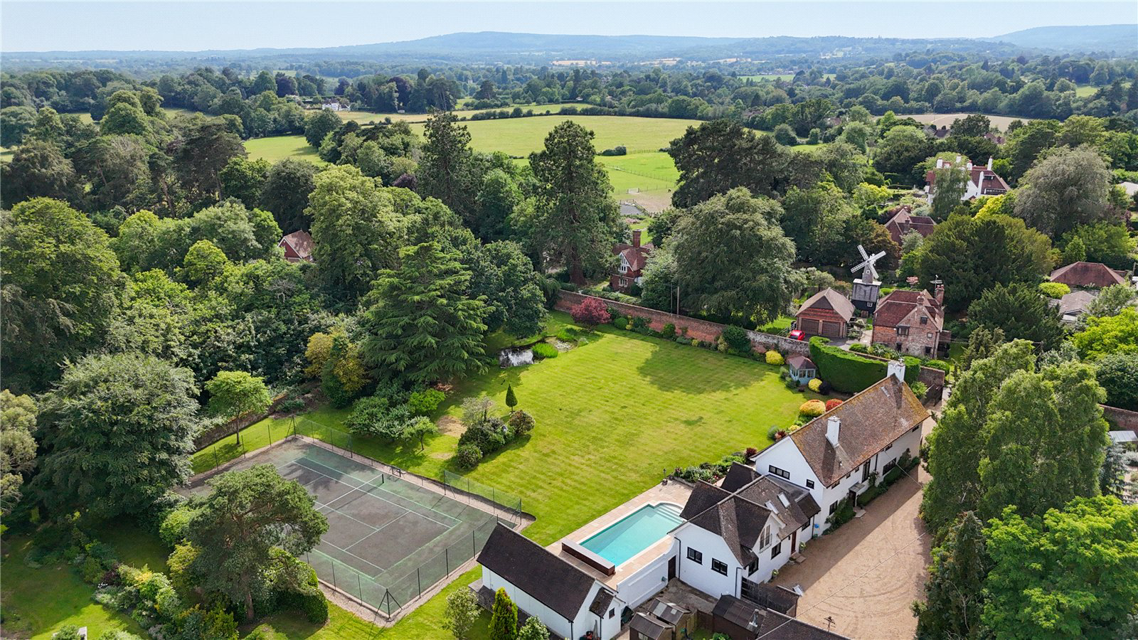 Dungates Lane, Buckland, Betchworth, Surrey, RH3, photo 25