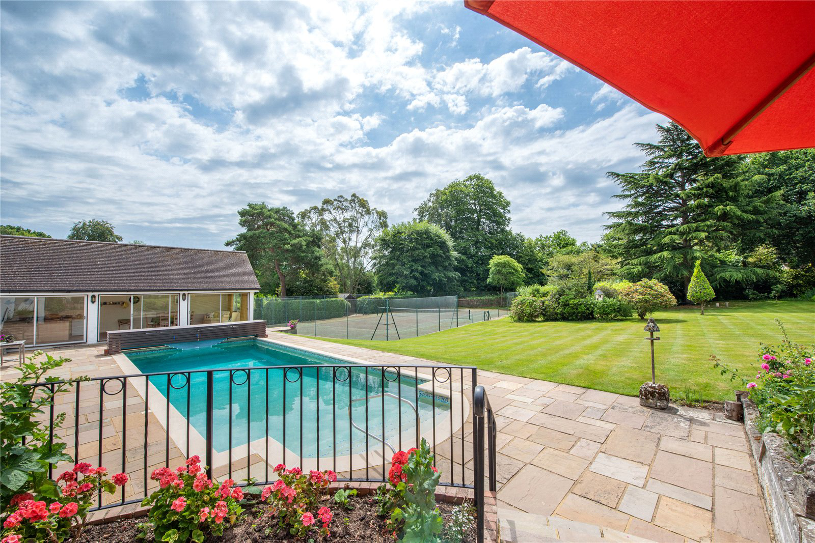 Dungates Lane, Buckland, Betchworth, Surrey, RH3, photo 9