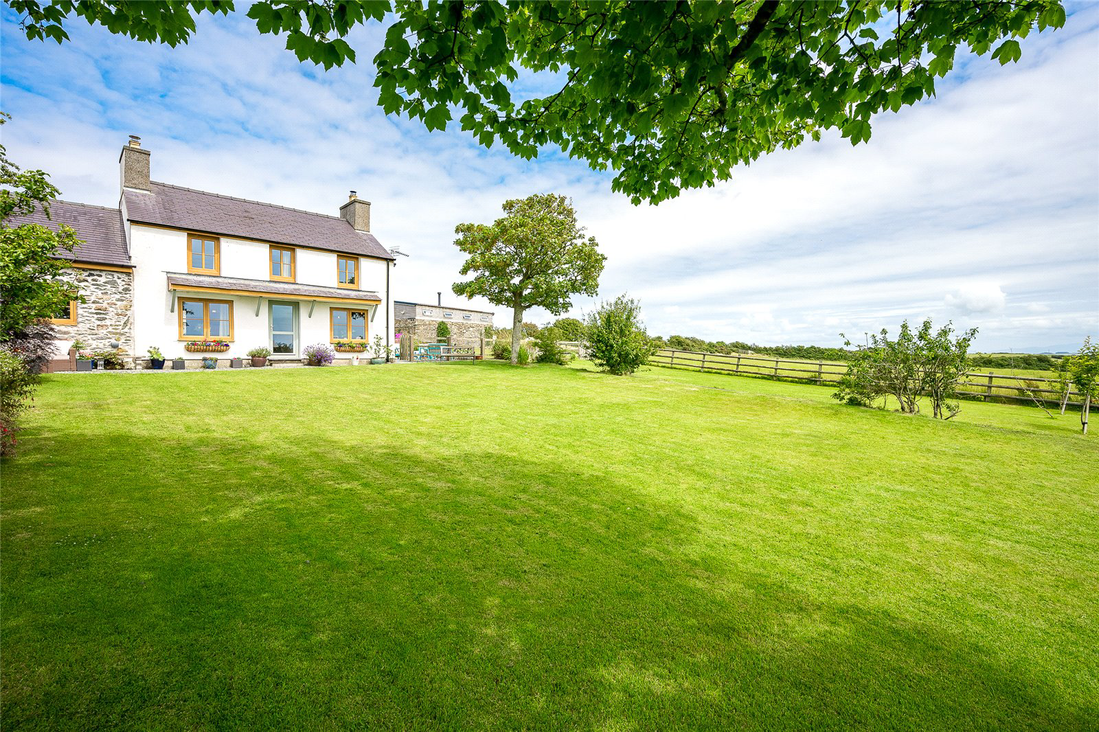 Llanfaethlu, Holyhead, Anglesey, LL65, photo 26