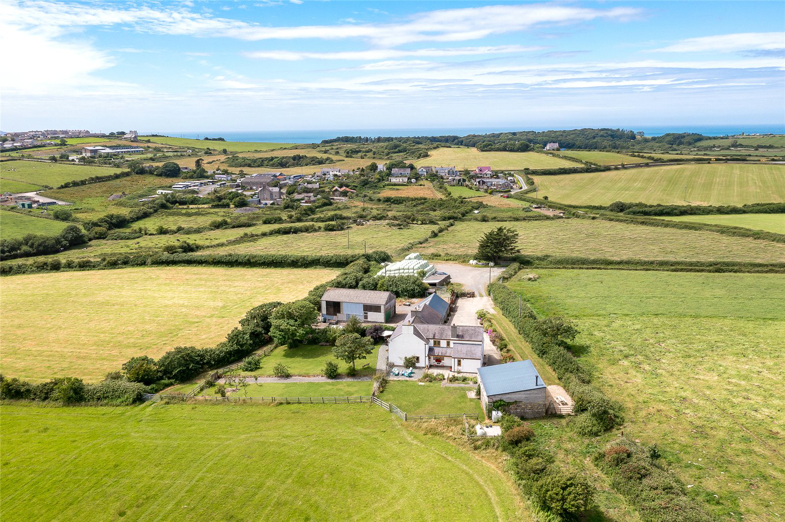 Llanfaethlu, Holyhead, Anglesey, LL65, photo 29