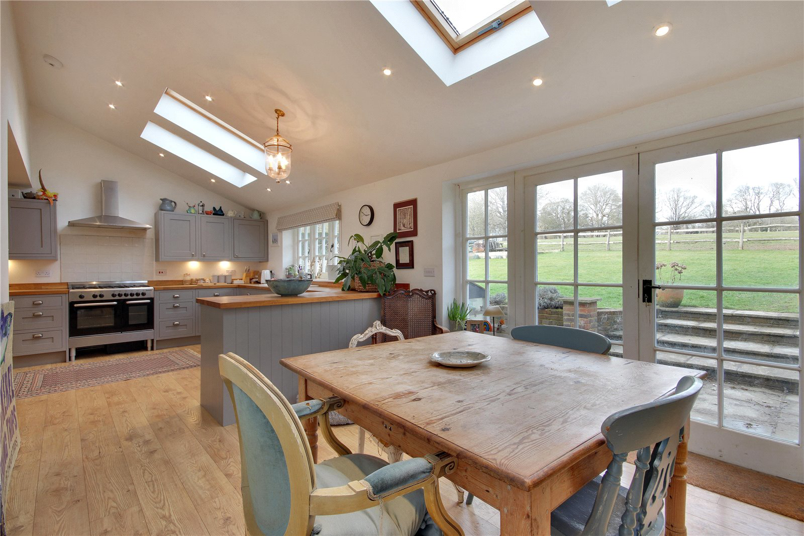 Kitchen/Breakfast