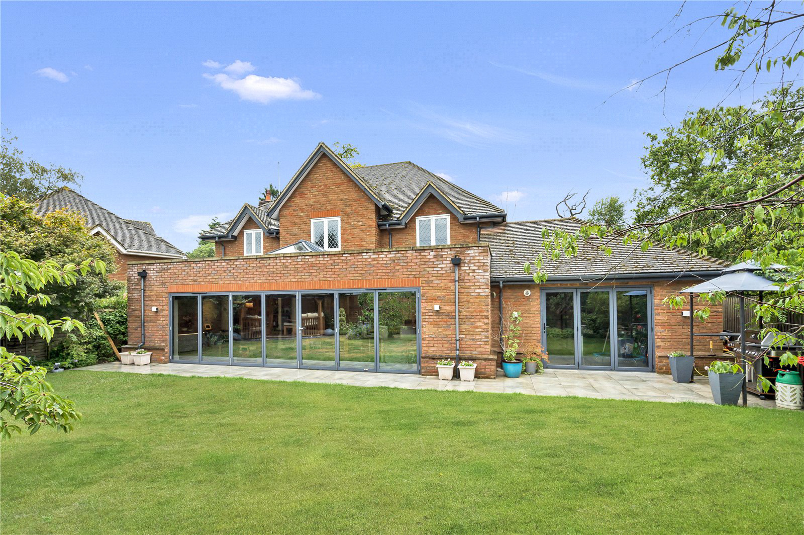 Waterperry Lane, Chobham, Woking, GU24