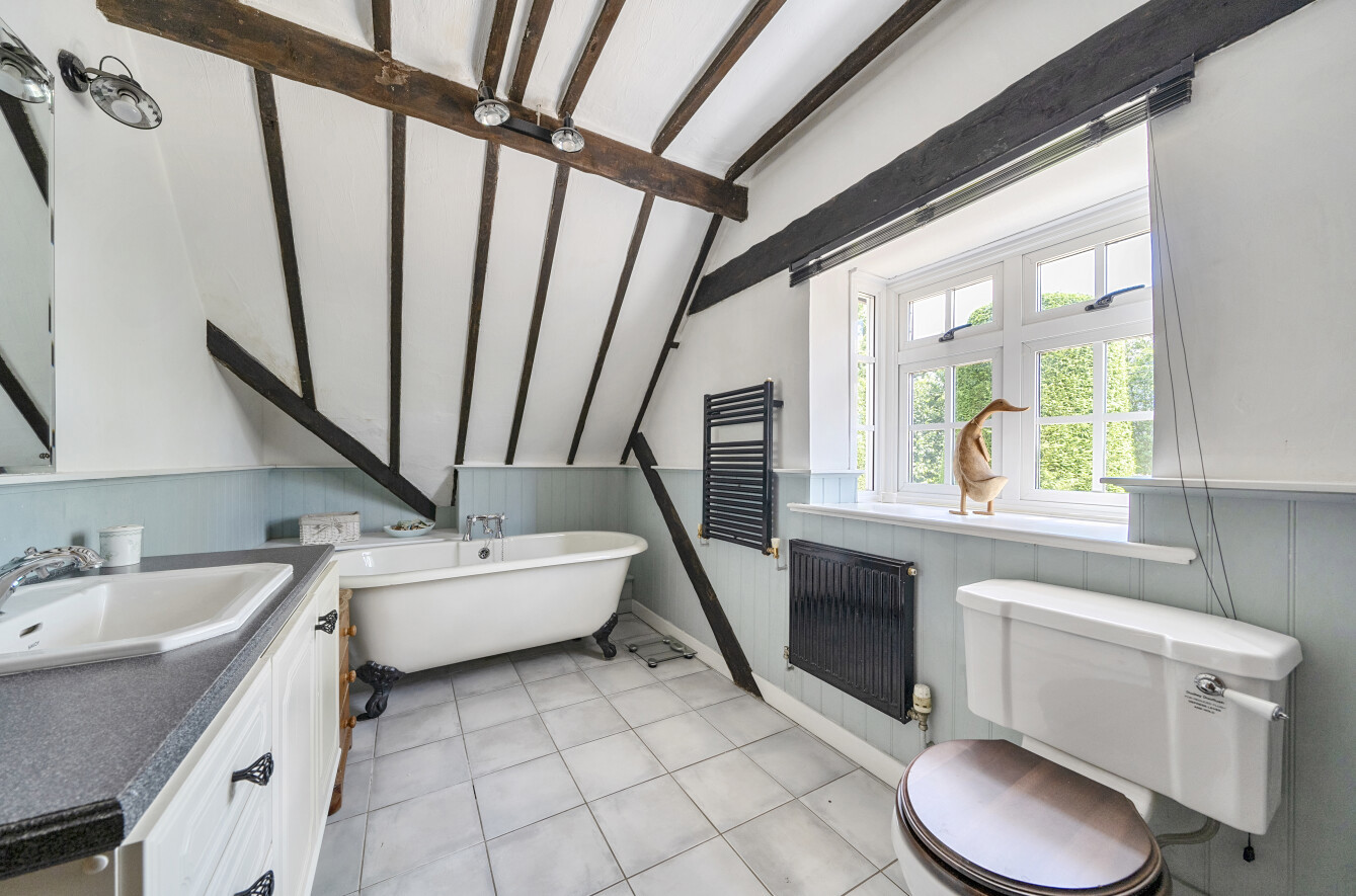 New Lane, Sutton Green, Guildford, GU4, photo 20