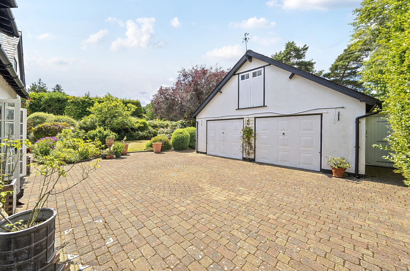 New Lane, Sutton Green, Guildford, GU4, photo 27
