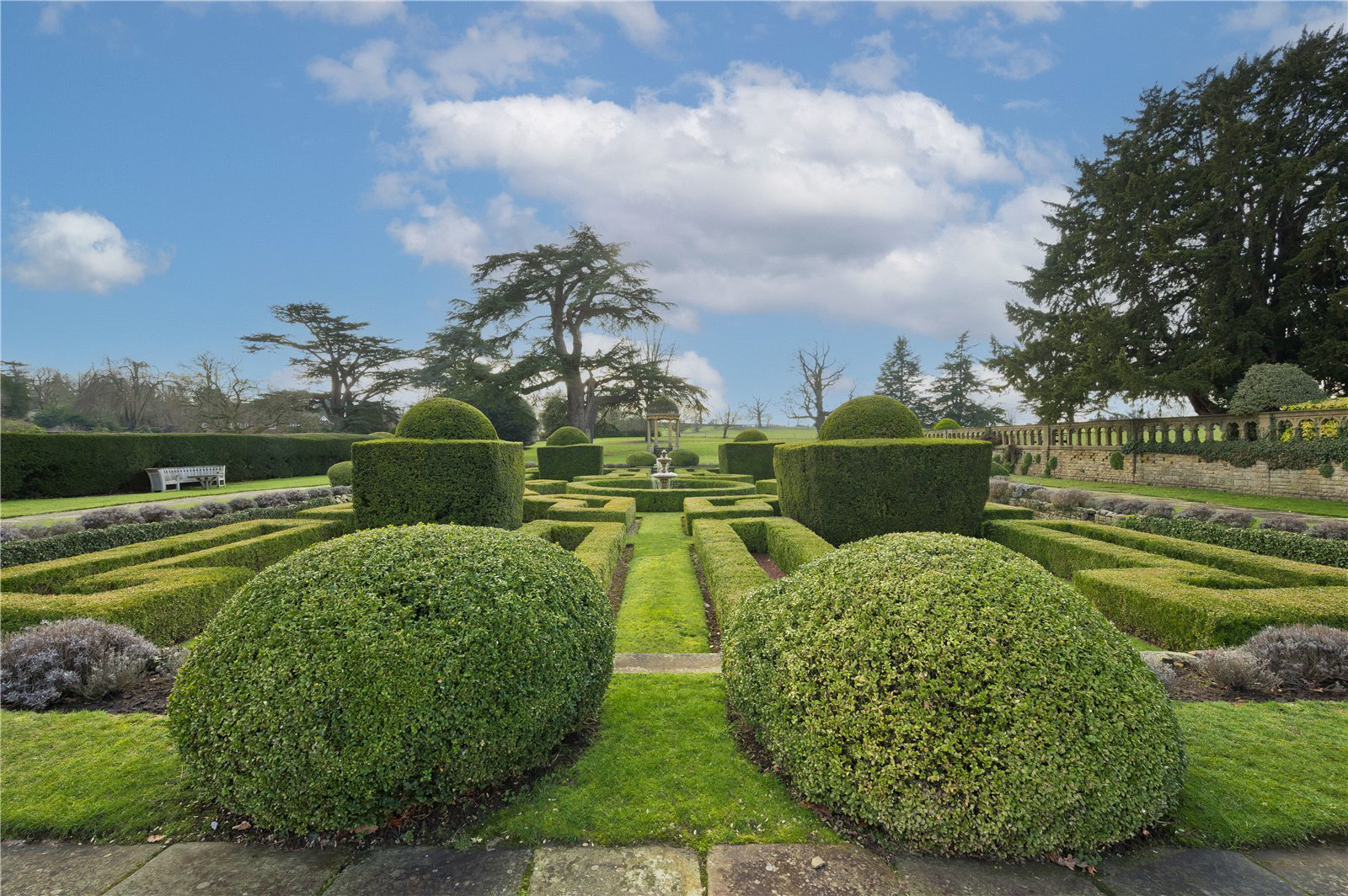 Hatchford Manor, Ockham Lane, Cobham, KT11, photo 21