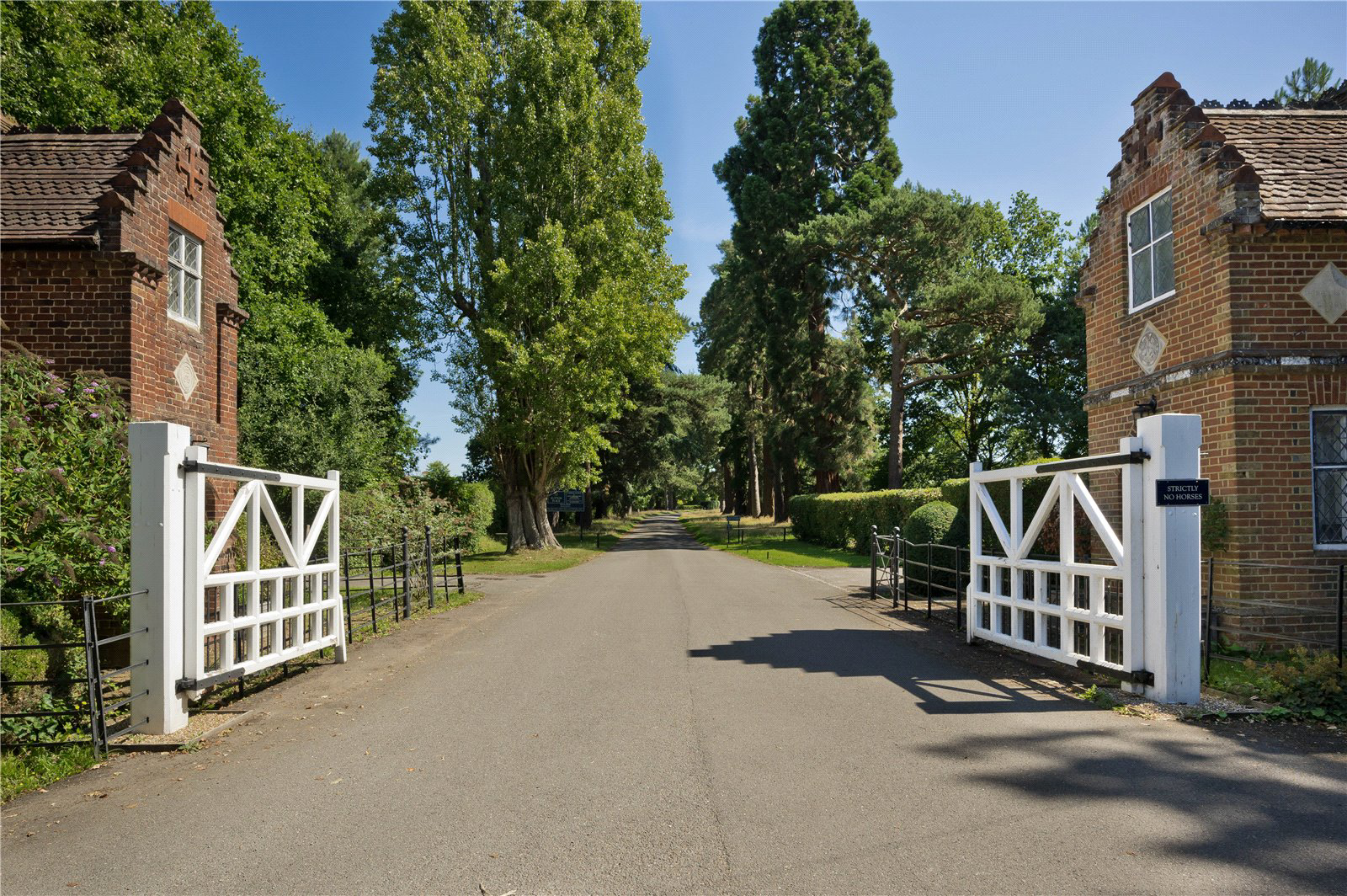 Sutton Park, Sutton Green, Guildford, Surrey, GU4, photo 24