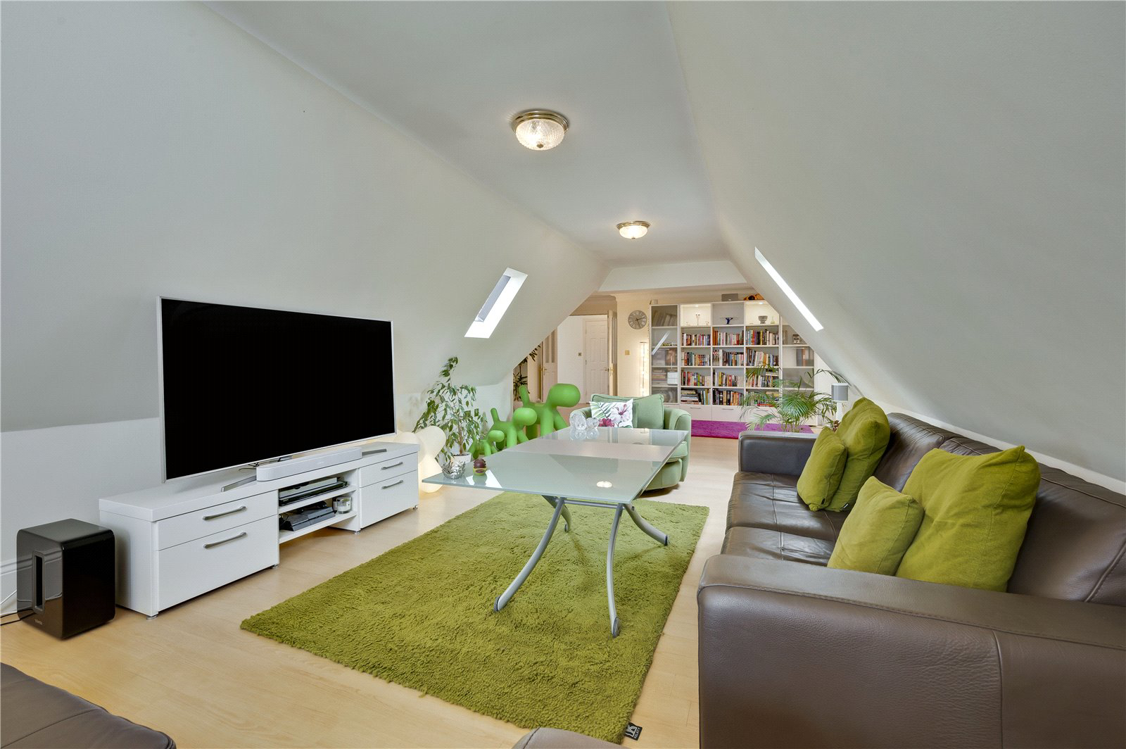 Hatchford Manor, Ockham Lane, Cobham, KT11, photo 5