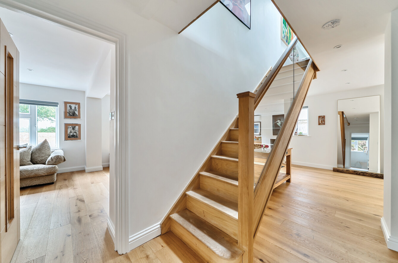 New Lane, Sutton Green, Guildford, Surrey, GU4, photo 11