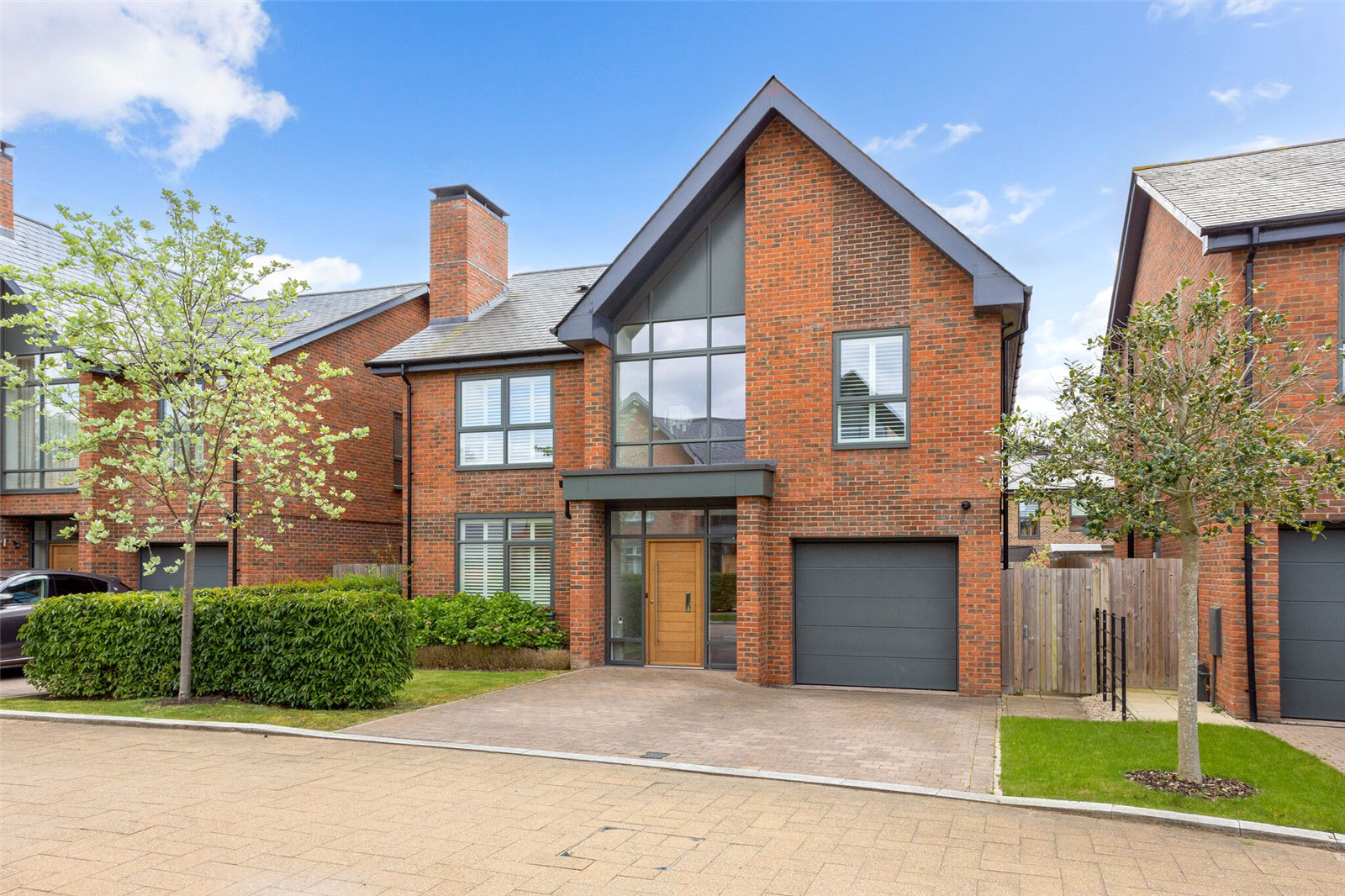 Vickers Close, Longcross, Surrey, KT16