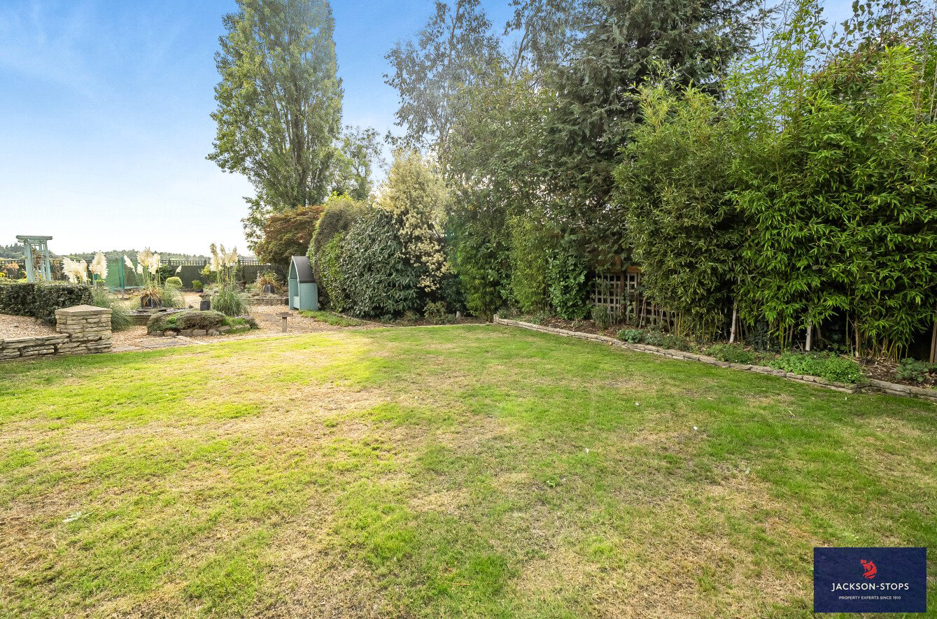 Watling Street, Little Brickhill, Milton Keynes, MK17, photo 27