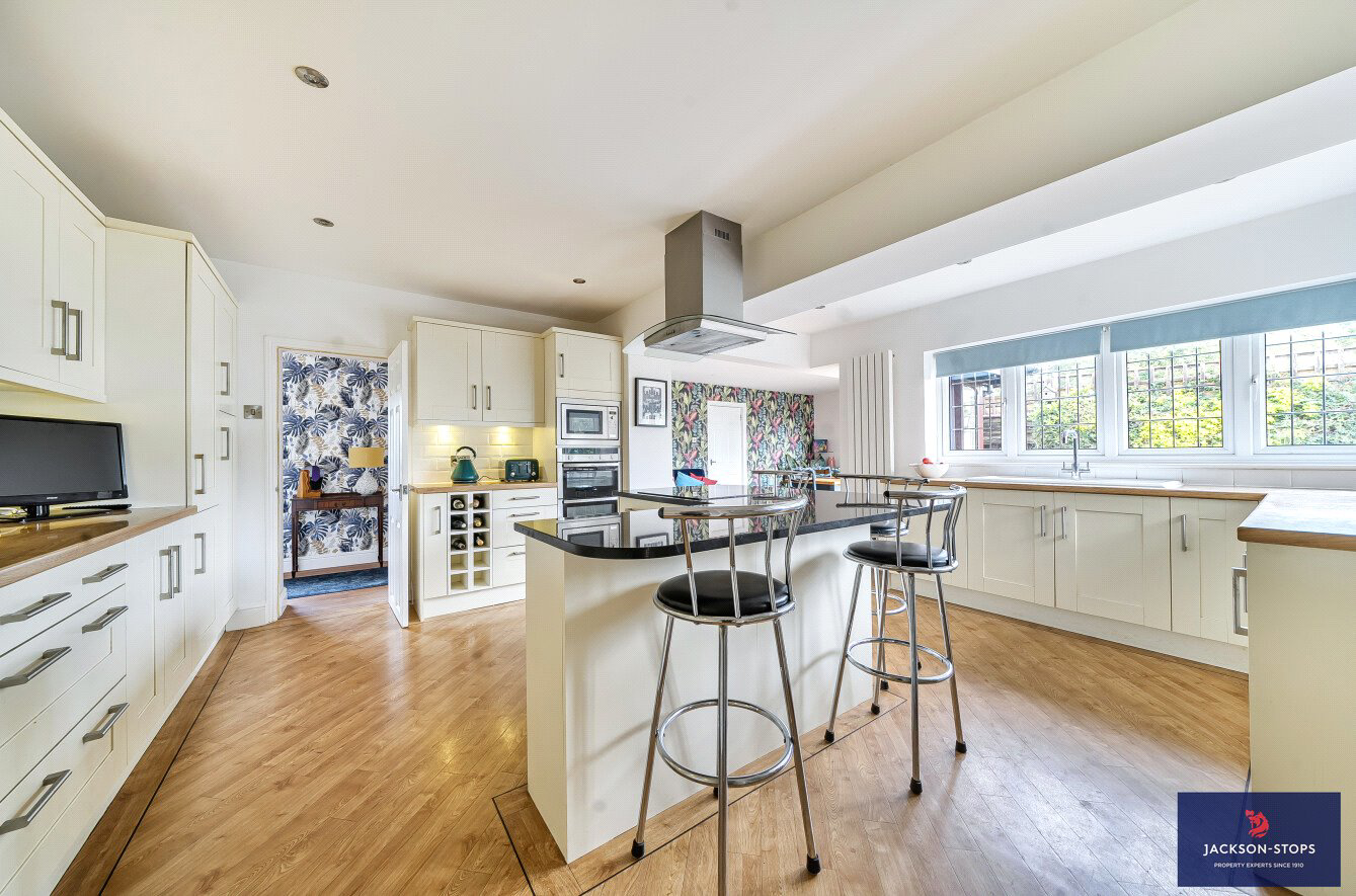 Watling Street, Little Brickhill, Milton Keynes, MK17, photo 6