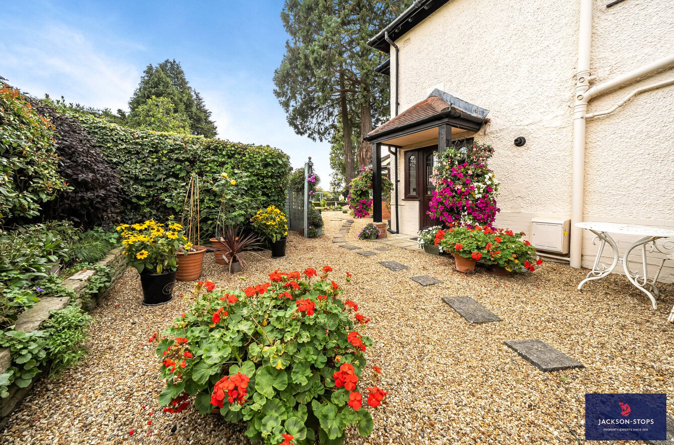Watling Street, Little Brickhill, Milton Keynes, MK17, photo 25
