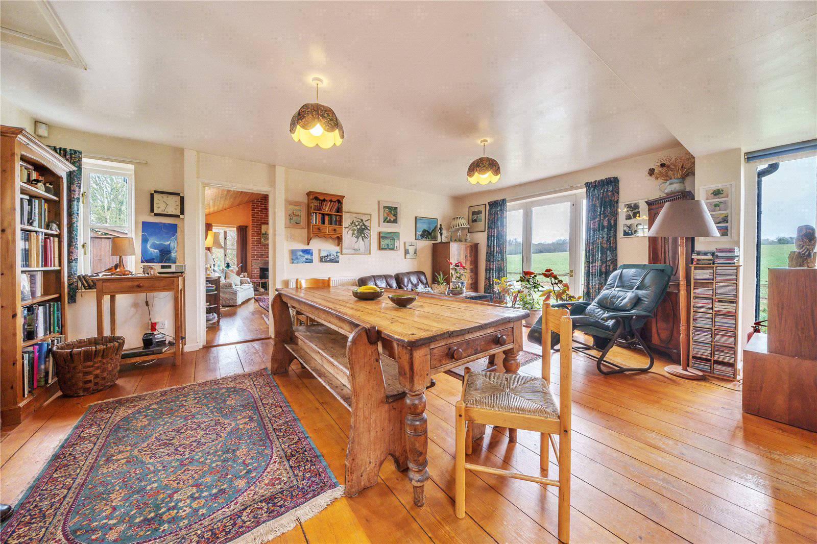 Breakfast/Living Rm