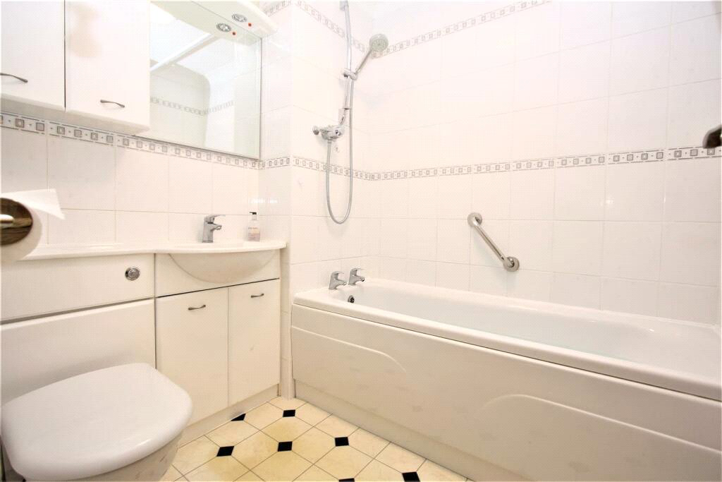 Armstrong Close, Newmarket, Suffolk, CB8, photo 14