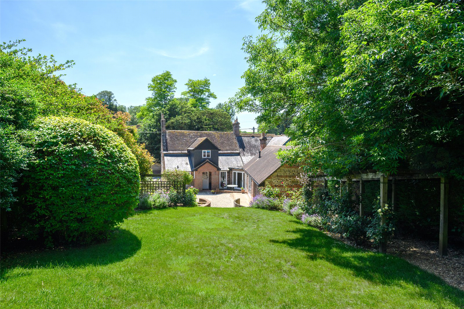 Church Road, Pimperne, Blandford Forum, Dorset, DT11, photo 3