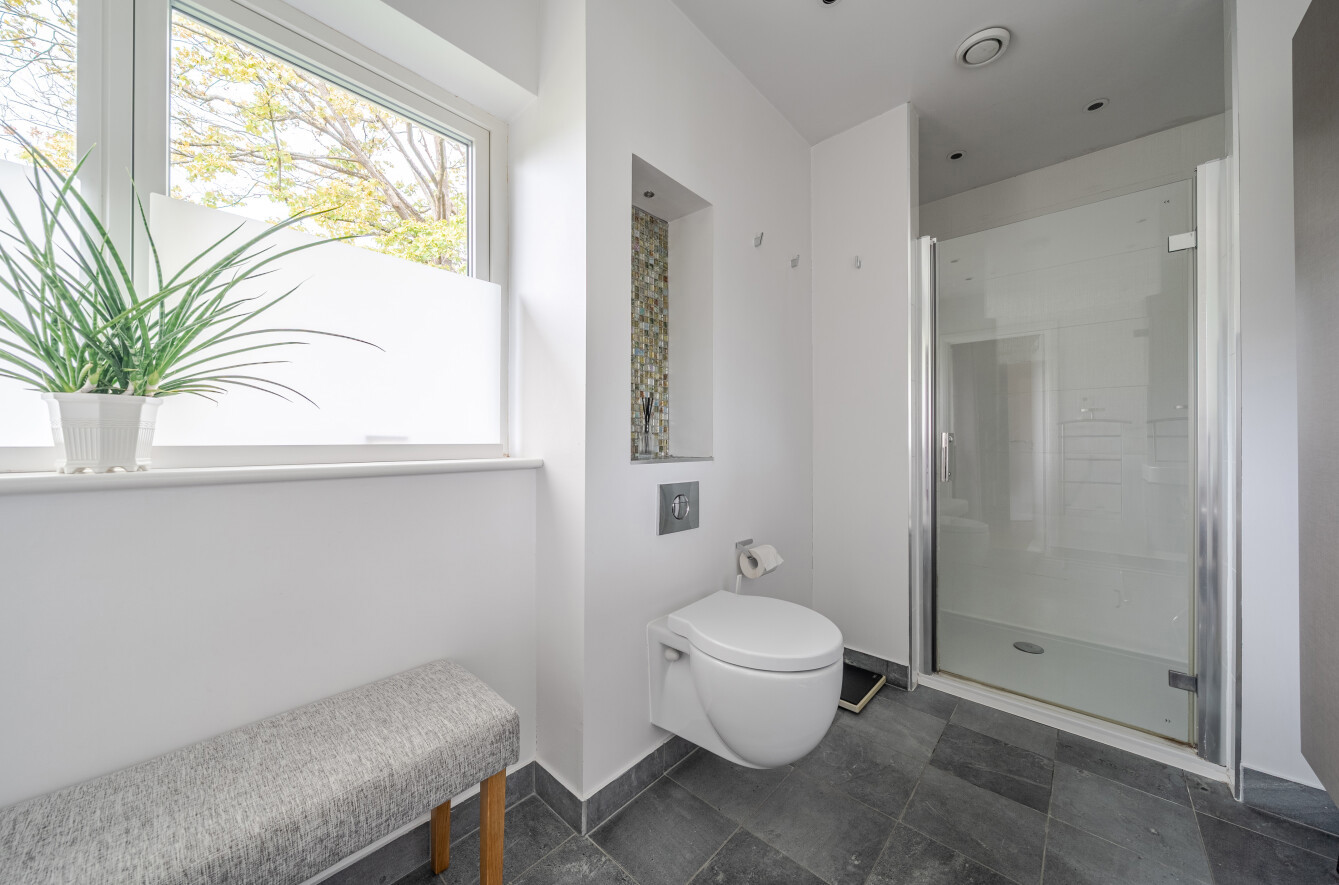 Hockering Road, Woking, Surrey, GU22, photo 38