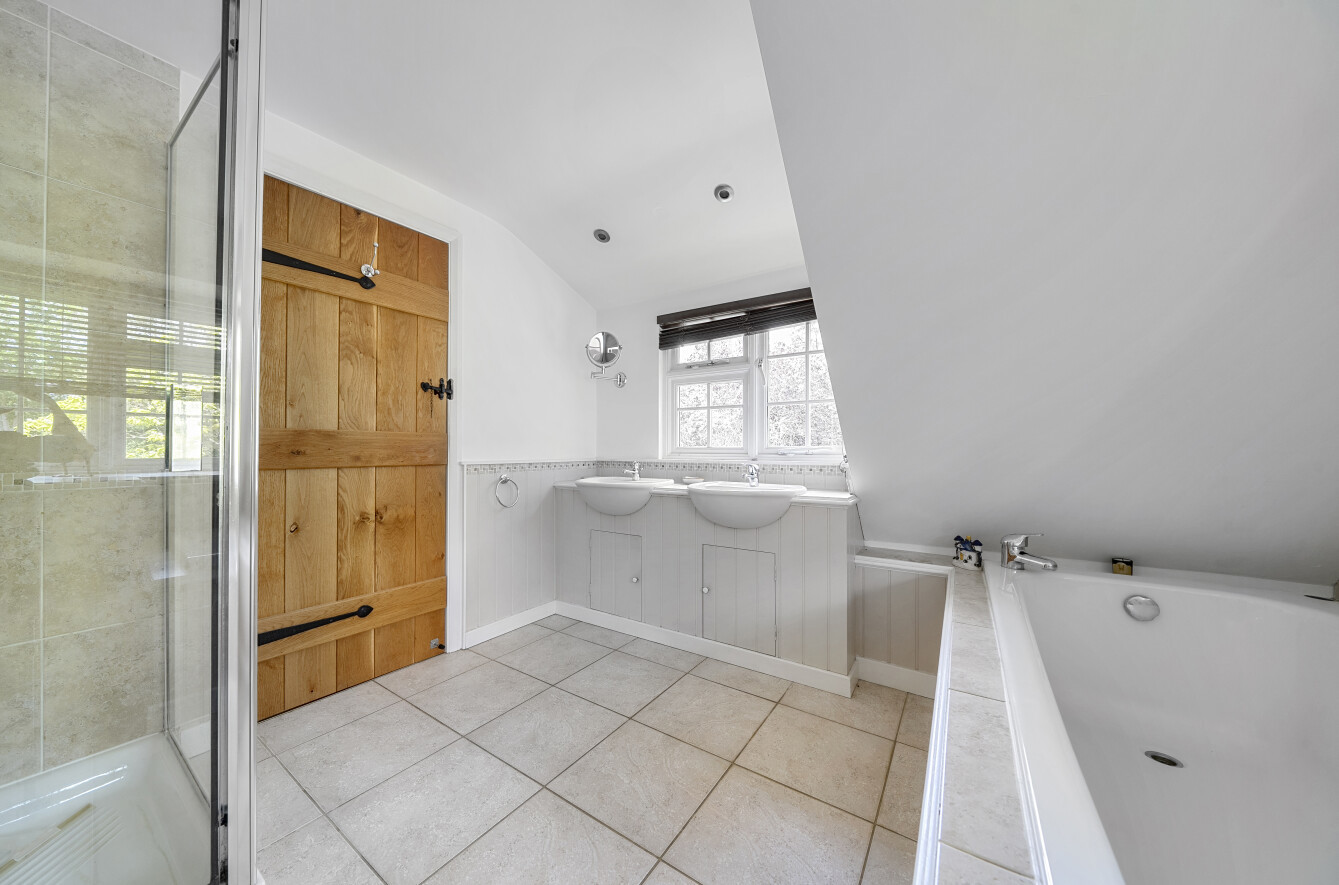 New Lane, Sutton Green, Guildford, GU4, photo 17