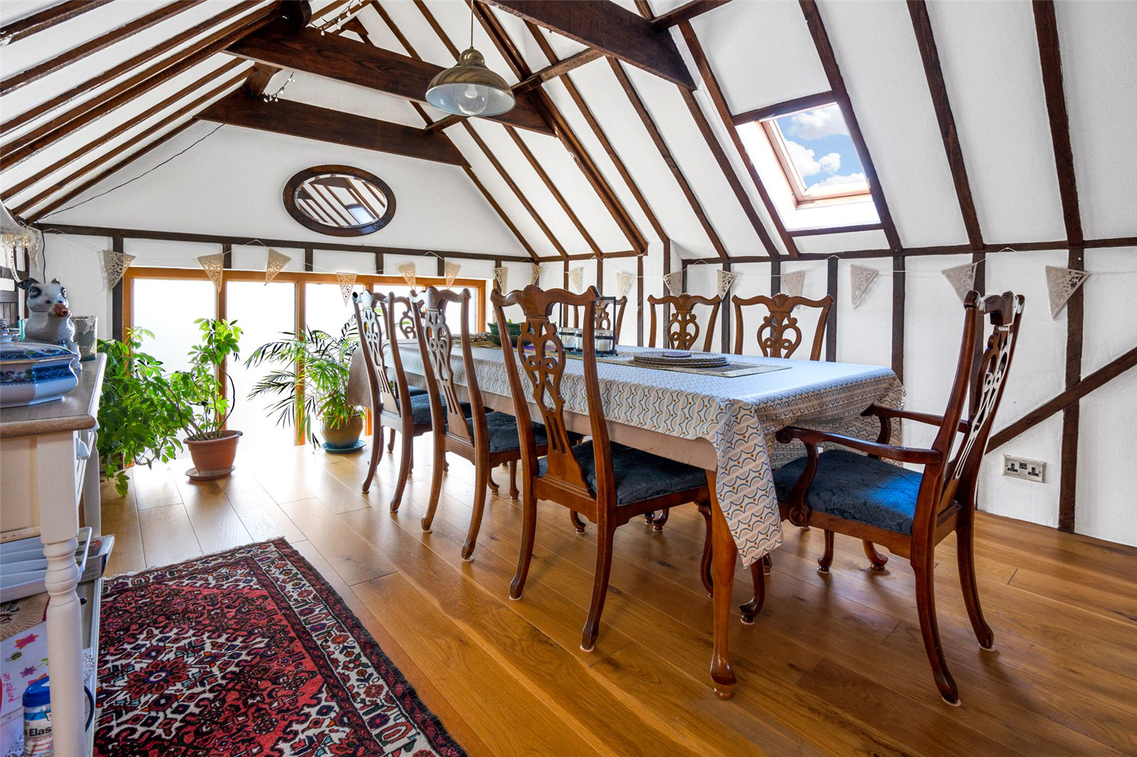 1st Floor Reception