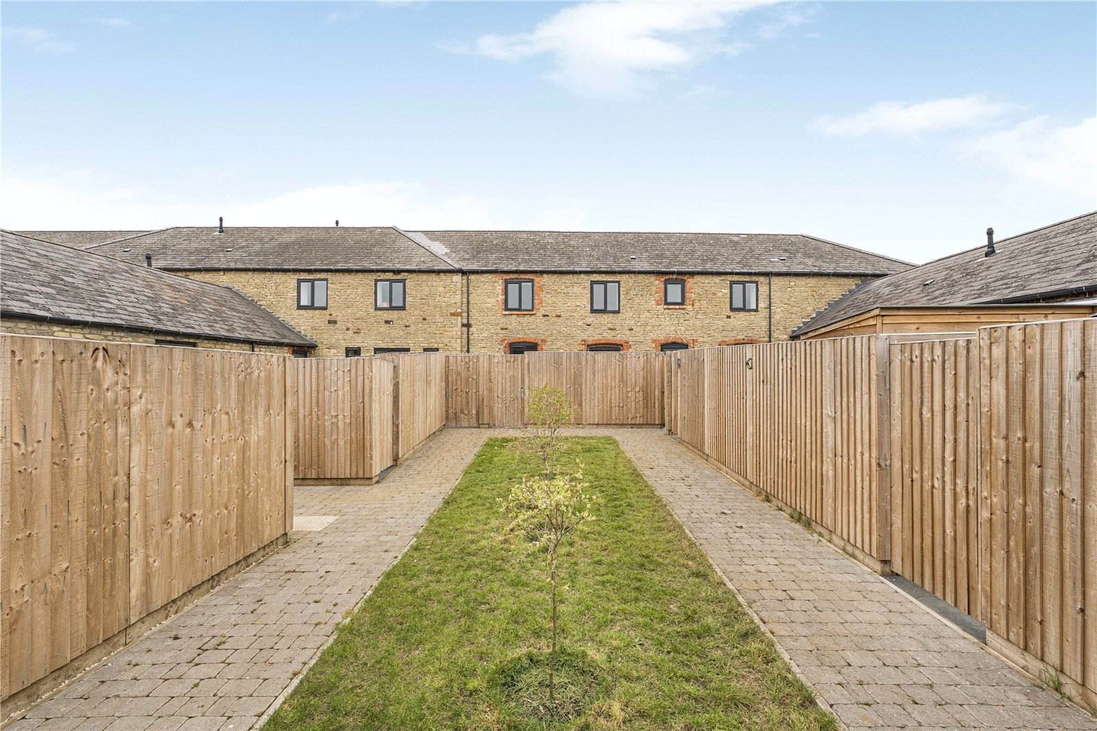 Northdale Court, Raunds, Northamptonshire, NN9, photo 14