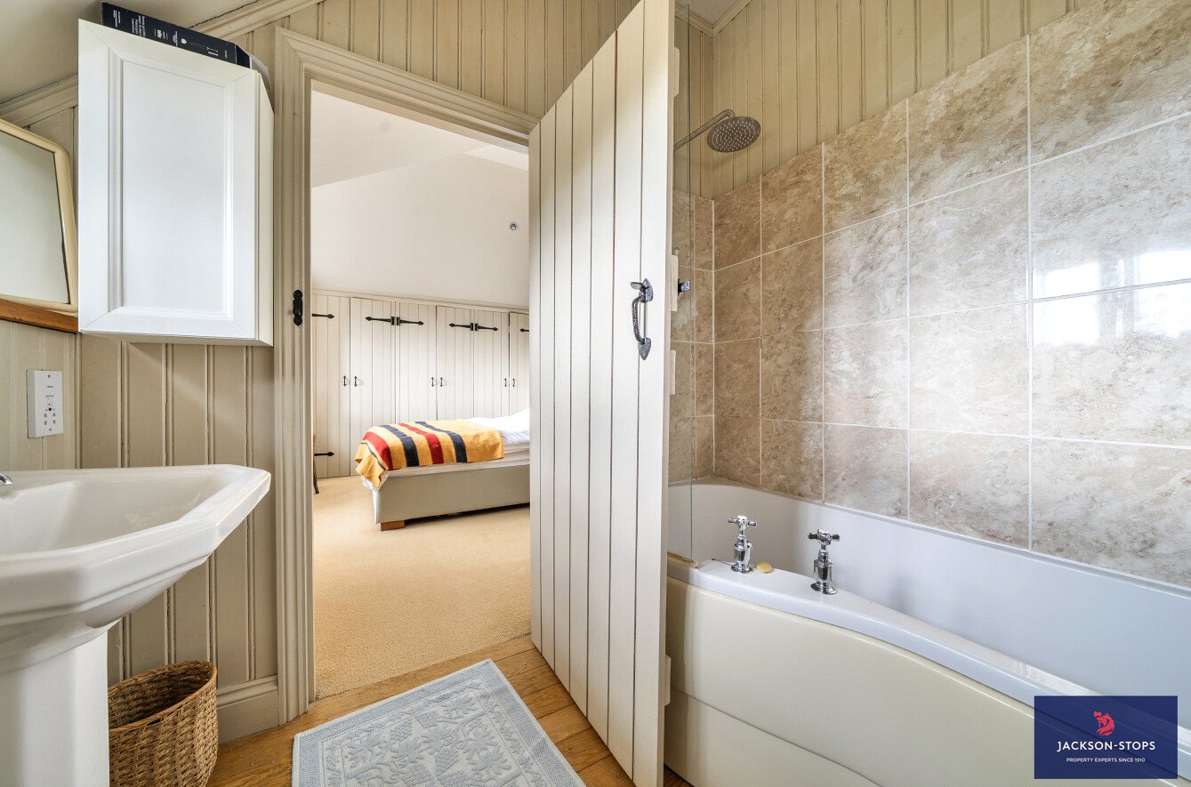 Jack& Jill Bathroom