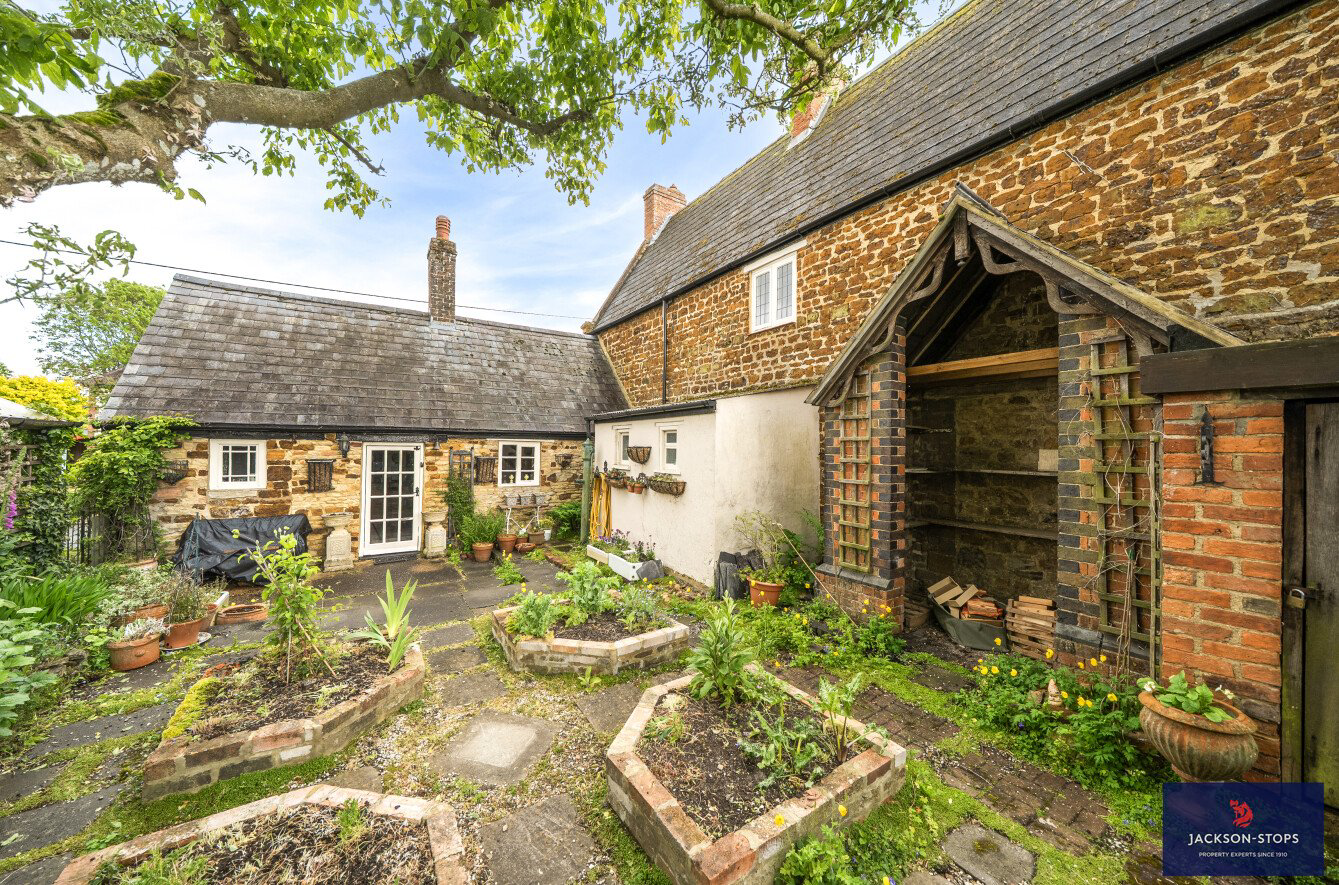 Lodge Road, Little Houghton, Northamptonshire, NN7, photo 4