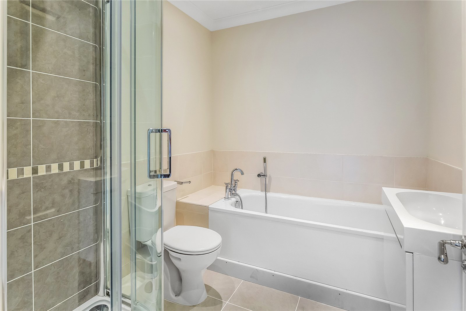 Brownlow Road, Redhill, Surrey, RH1, photo 13
