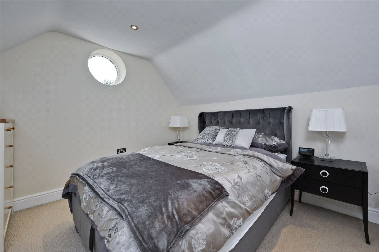 Elm Drive, Chobham, Surrey, GU24, photo 8