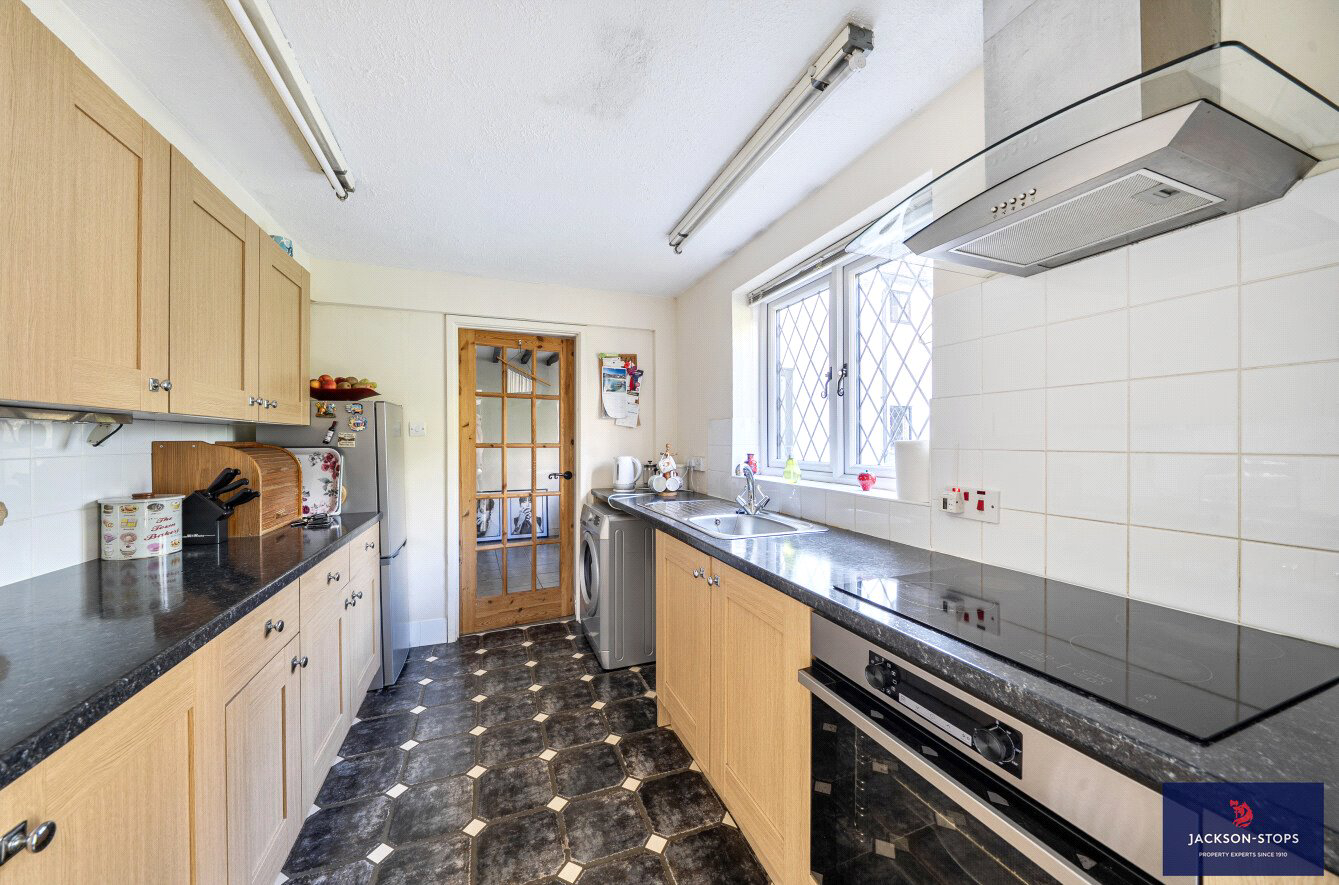 High Street, Tingrith, Bedfordshire, MK17, photo 5